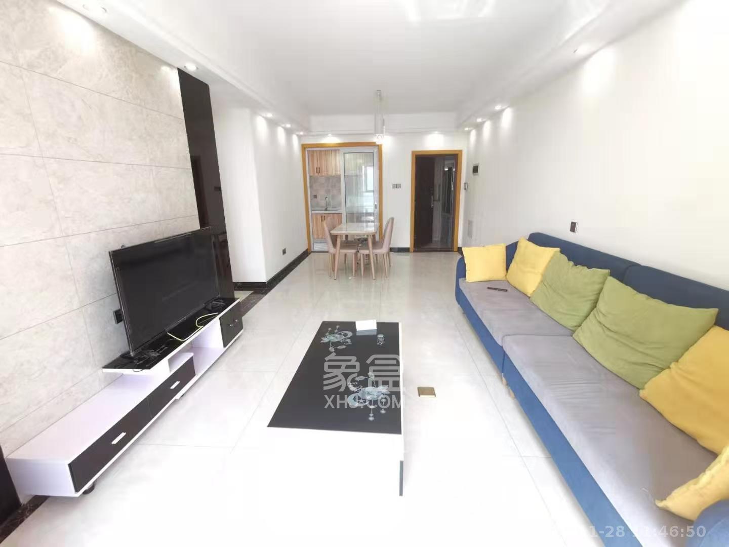 天麓尚层  3室2厅1卫    2500.0元/月室内图