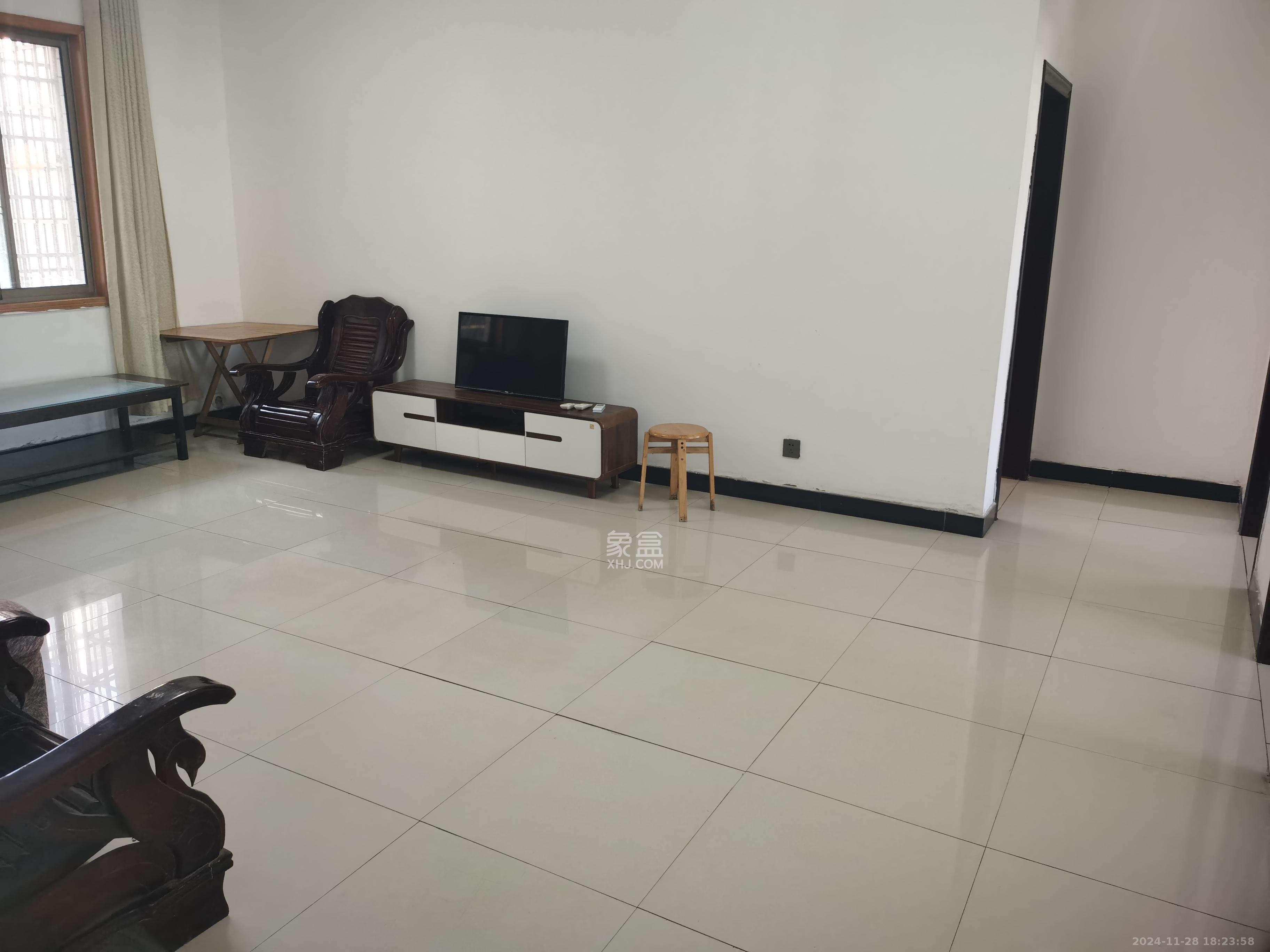 和太坪小区  1室0厅0卫    1800.0元/月室内图