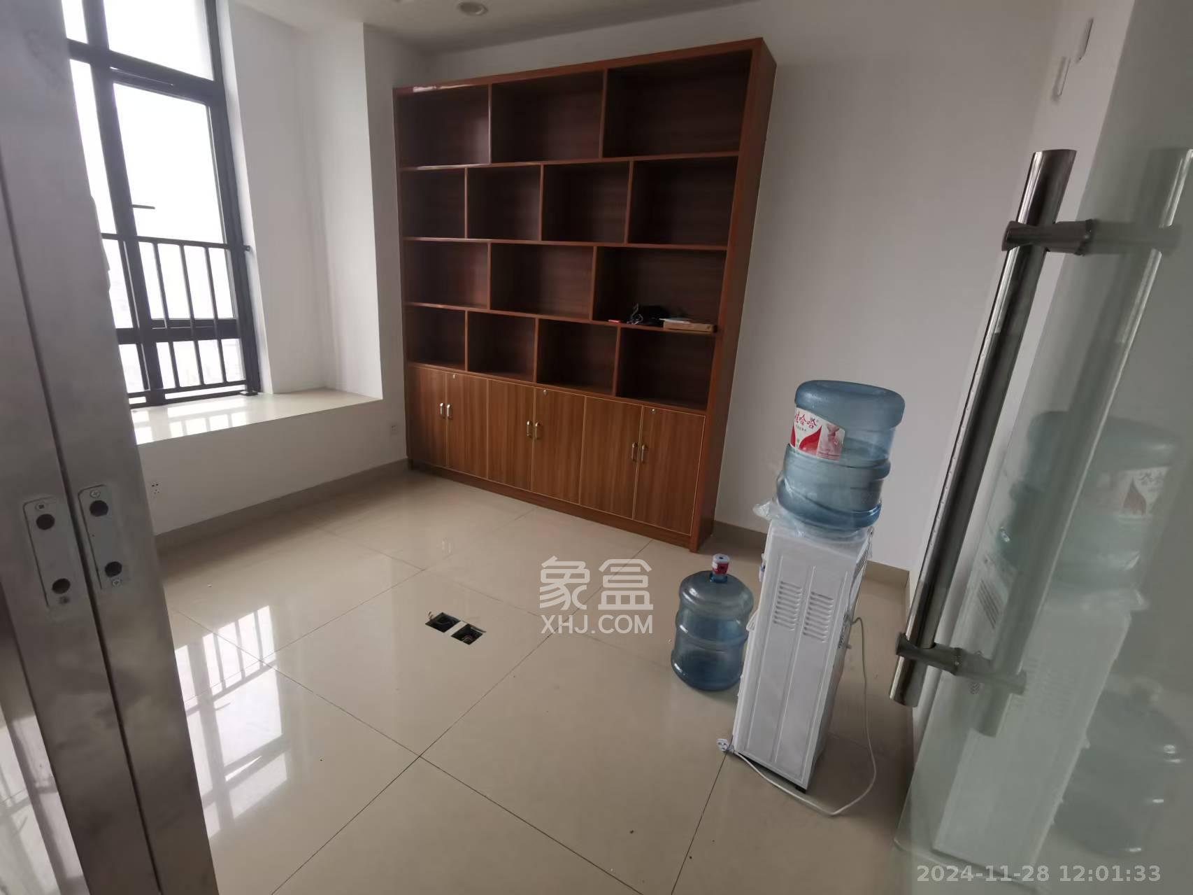 荣悦台 1室1厅1卫 4500.0元/月 荣悦台 1室1厅1卫 4500.0元/月室内图