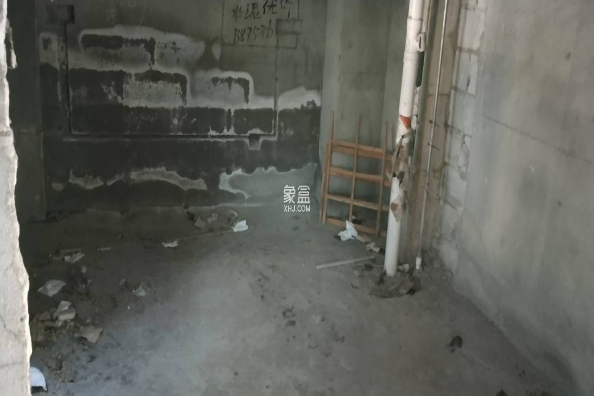 碧桂园  6室3厅4卫    280.0万 碧桂园  6室3厅4卫    280.0万室内图