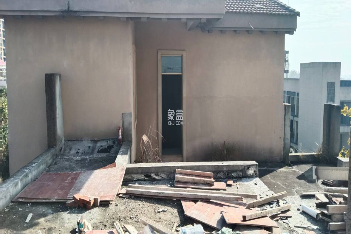 碧桂园  6室3厅4卫    280.0万 碧桂园  6室3厅4卫    280.0万室内图