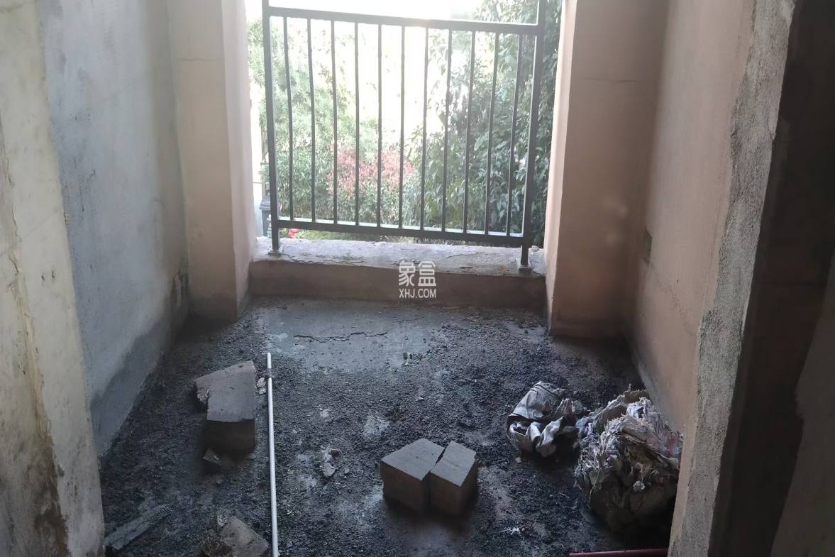 碧桂园  6室3厅4卫    280.0万 碧桂园  6室3厅4卫    280.0万室内图