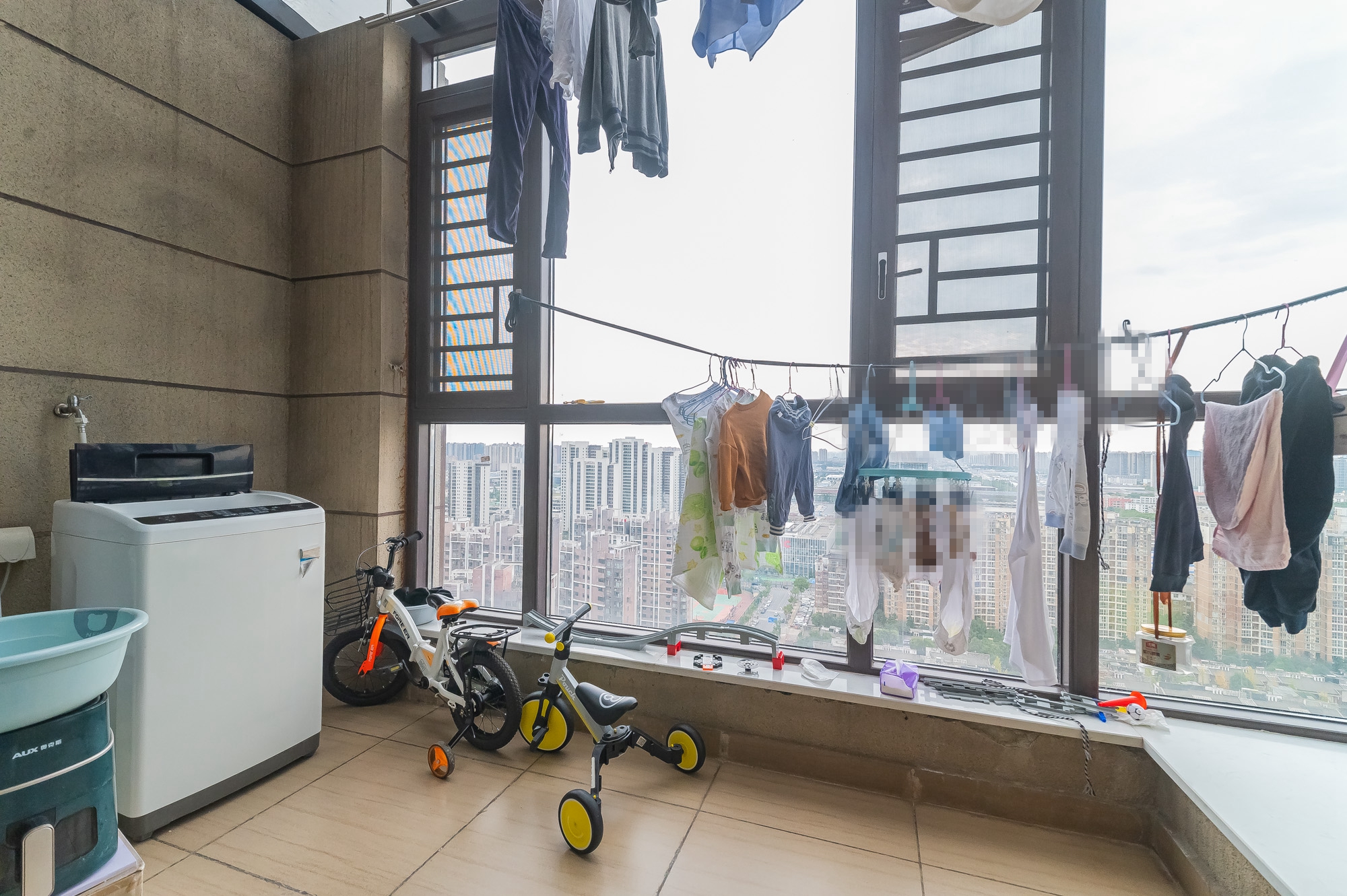 碧桂园中央花园 3室2厅2卫 85.8万 碧桂园中央花园 3室2厅2卫 85.8万阳台