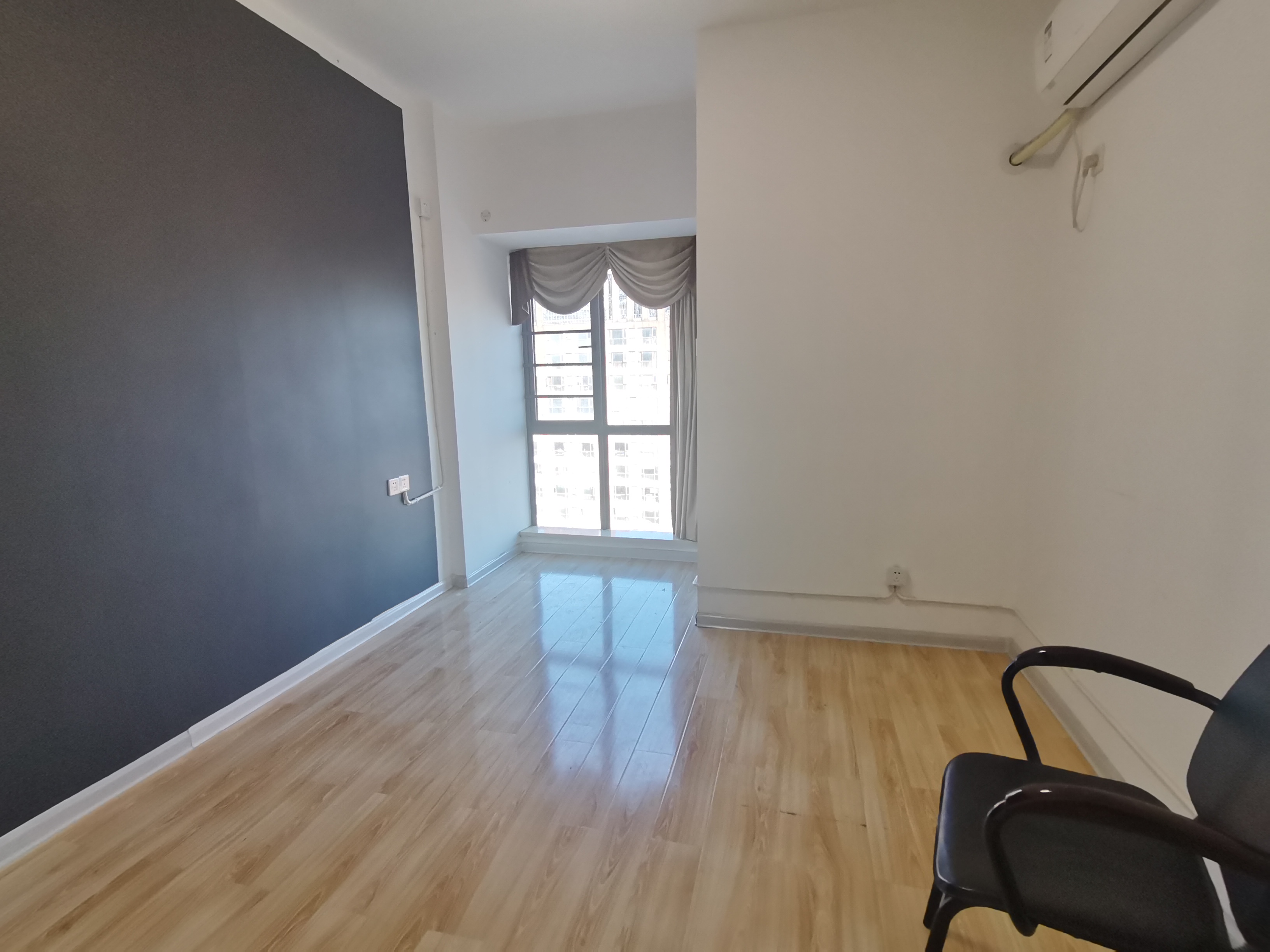 庐山春天 2室2厅1卫 50.0万 庐山春天 2室2厅1卫 50.0万室内图