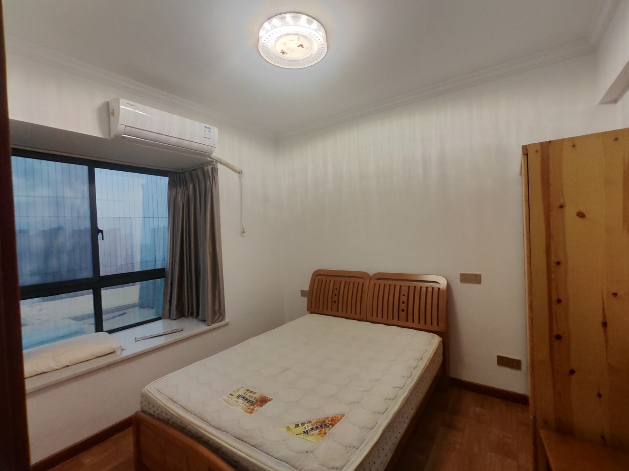 武广国际学苑 3室2厅1卫 2100.0元/月 武广国际学苑 3室2厅1卫 2100.0元/月室内图