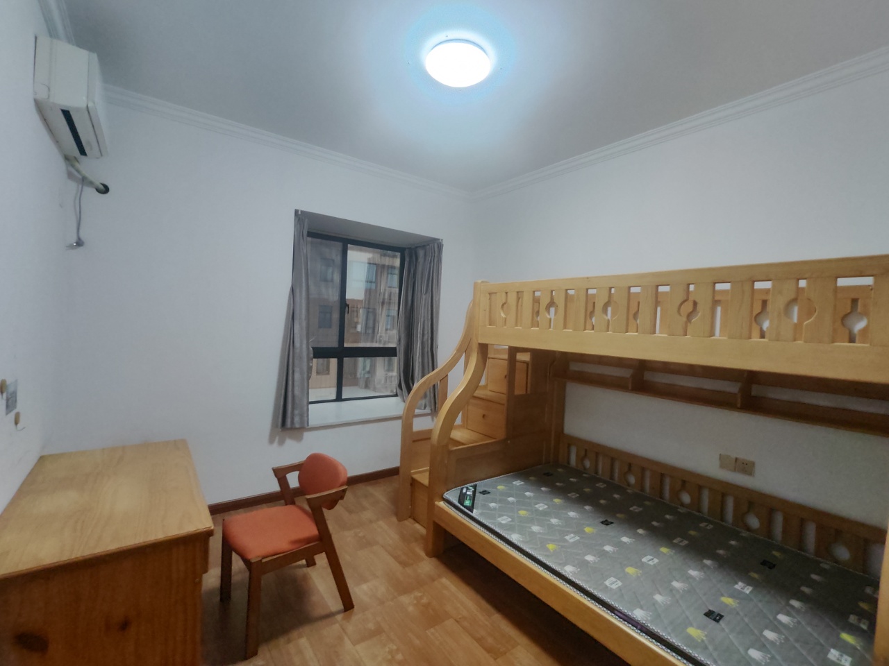 武广国际学苑 3室2厅1卫 2100.0元/月 武广国际学苑 3室2厅1卫 2100.0元/月室内图