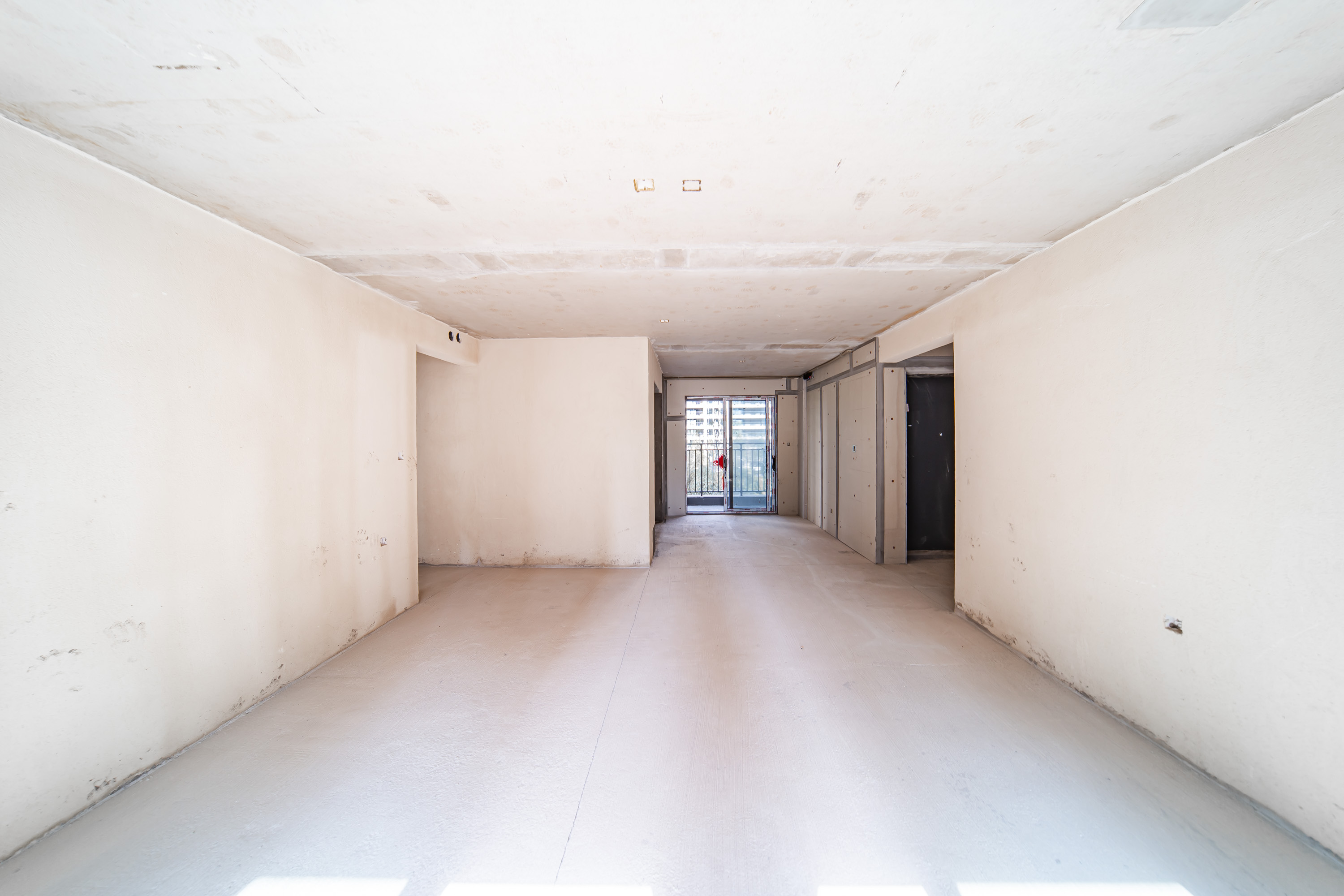 城发恒伟洋湖映2009  4室2厅3卫    179.0万客厅