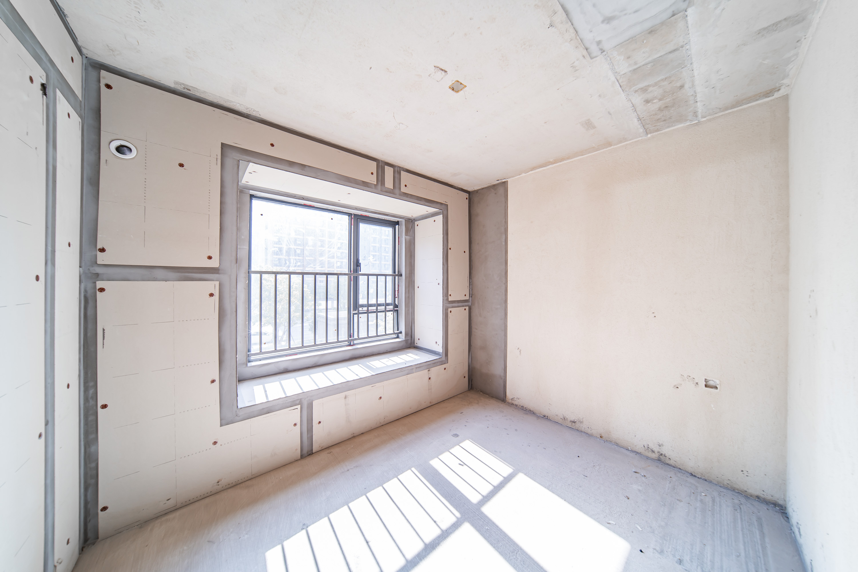 城发恒伟洋湖映2009  4室2厅3卫    179.0万卧室