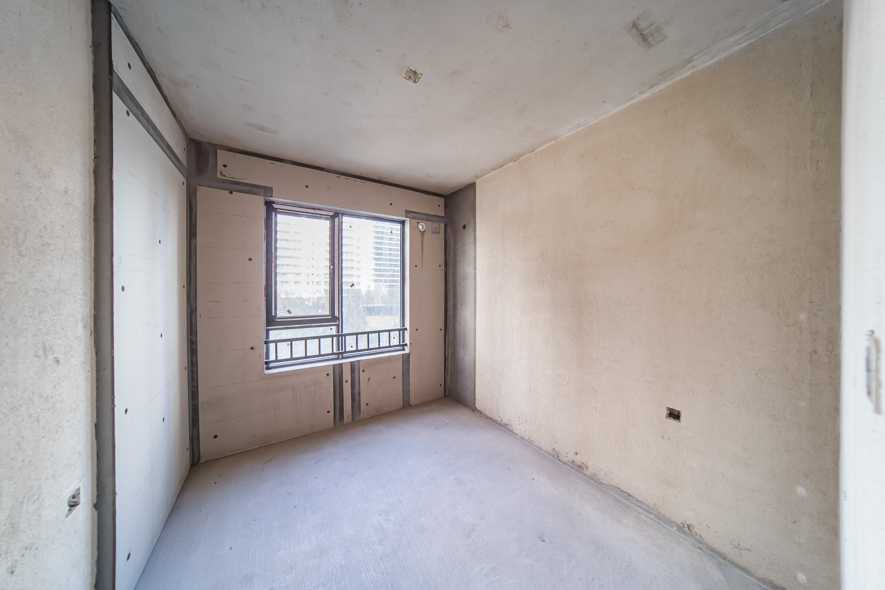 城发恒伟洋湖映2009  4室2厅3卫    179.0万卧室