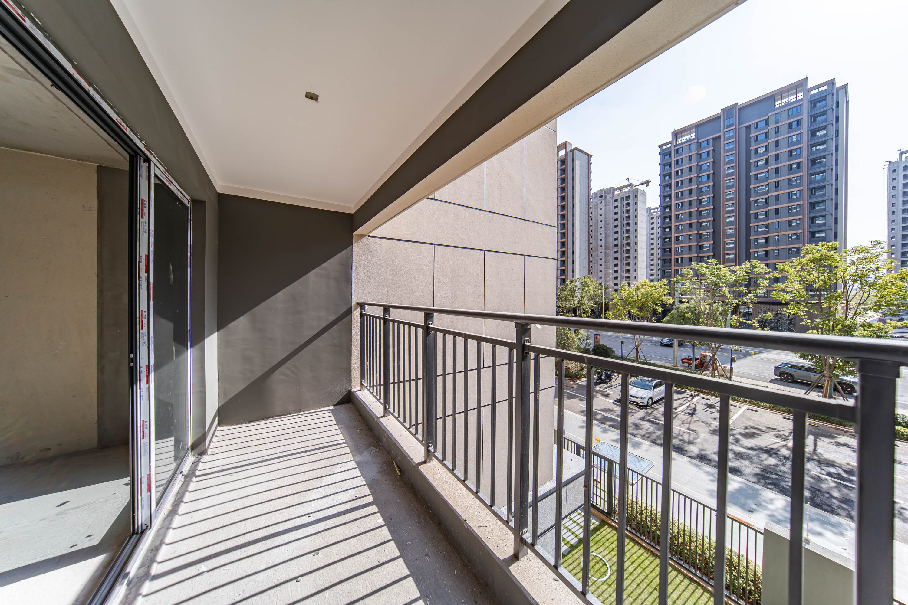 城发恒伟洋湖映2009 4室2厅3卫 179.0万 城发恒伟洋湖映2009 4室2厅3卫 179.0万阳台