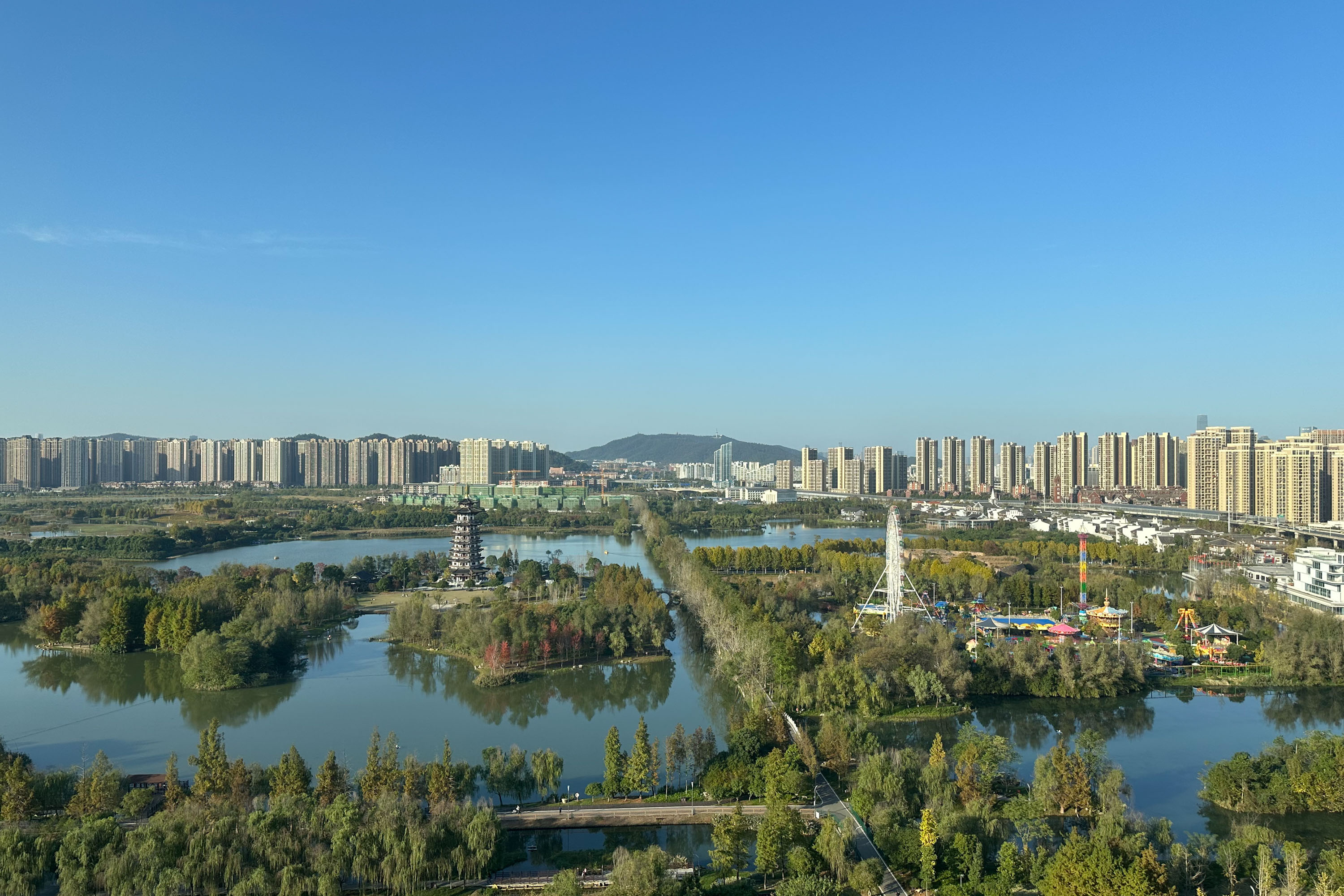 卓越洋湖晴翠  3室2厅2卫   158.00万其他