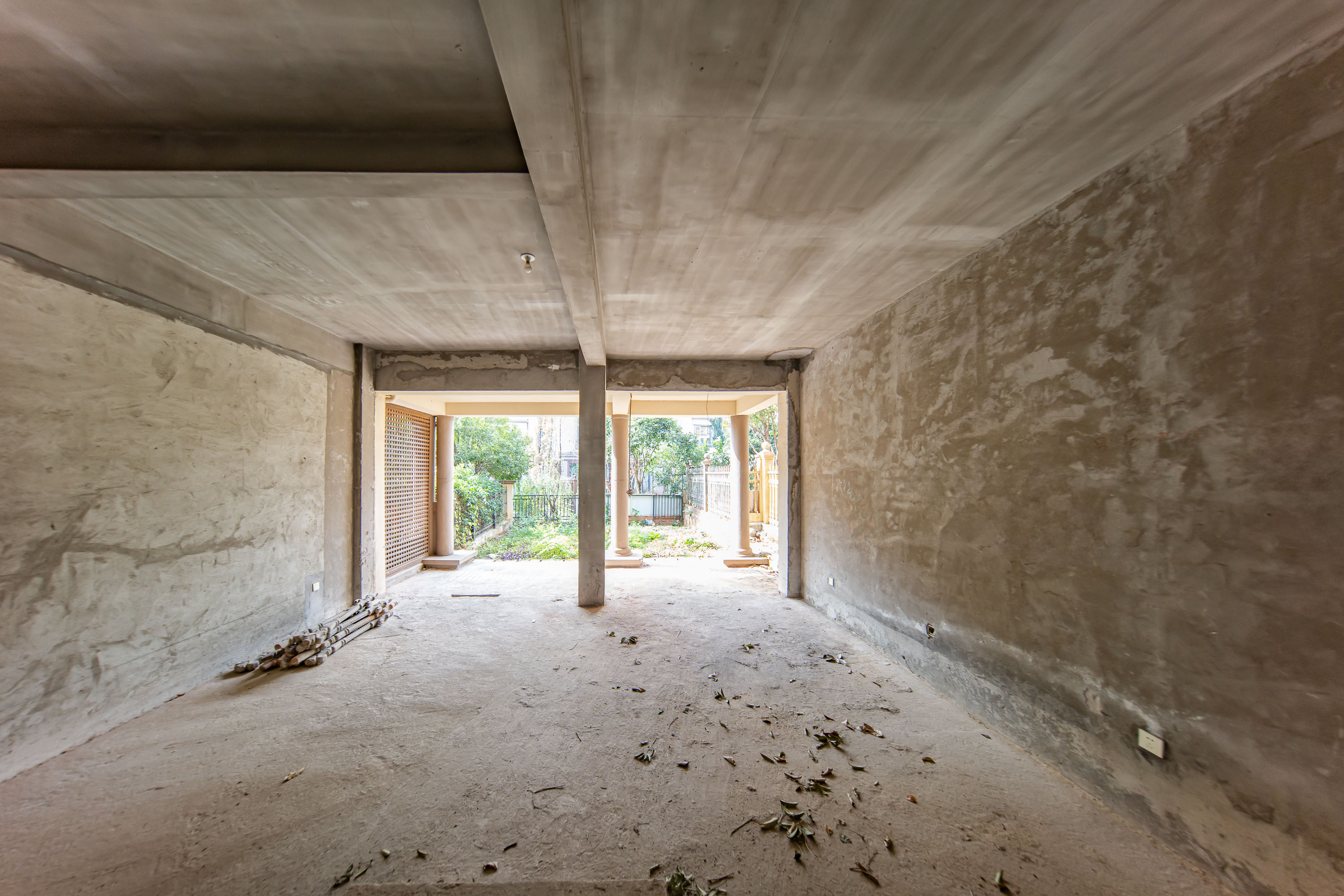 卓越麓山别墅(麓山峰境产权麓山花苑) 6室3厅3卫 468.0万 卓越麓山别墅(麓山峰境产权麓山花苑) 6室3厅3卫 468.0万客厅