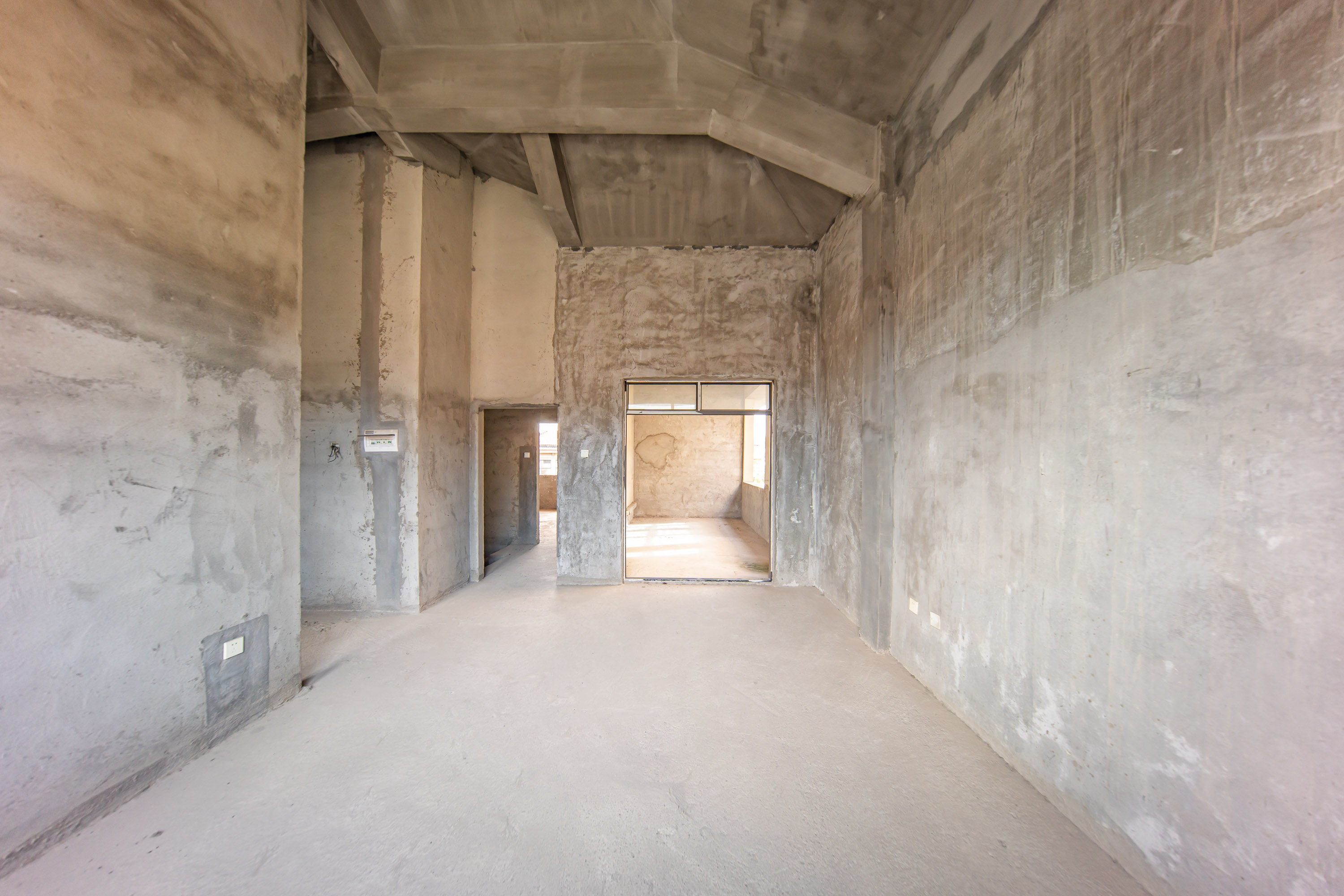 卓越麓山别墅(麓山峰境产权麓山花苑) 6室3厅3卫 468.0万 卓越麓山别墅(麓山峰境产权麓山花苑) 6室3厅3卫 468.0万卧室