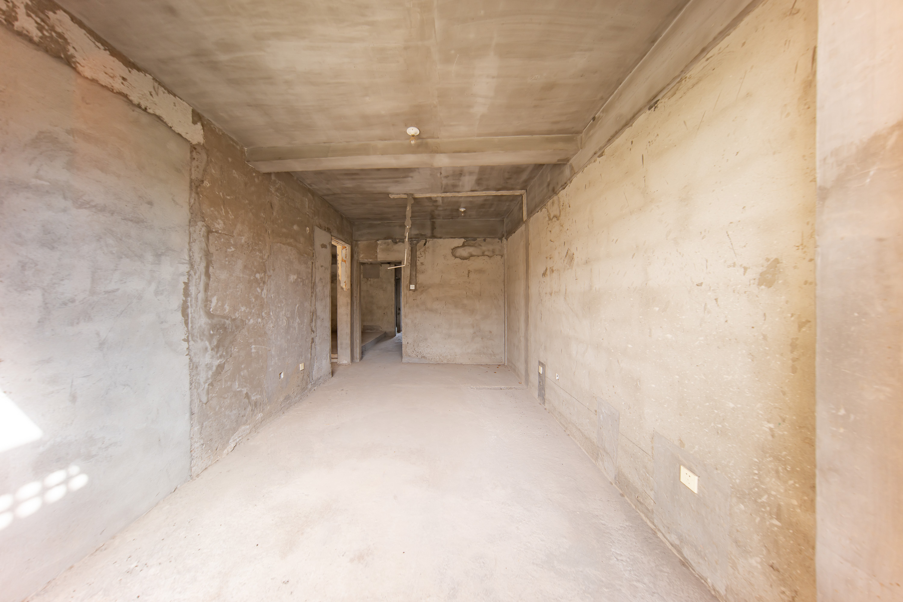 卓越麓山别墅(麓山峰境产权麓山花苑) 6室3厅3卫 468.0万 卓越麓山别墅(麓山峰境产权麓山花苑) 6室3厅3卫 468.0万卧室