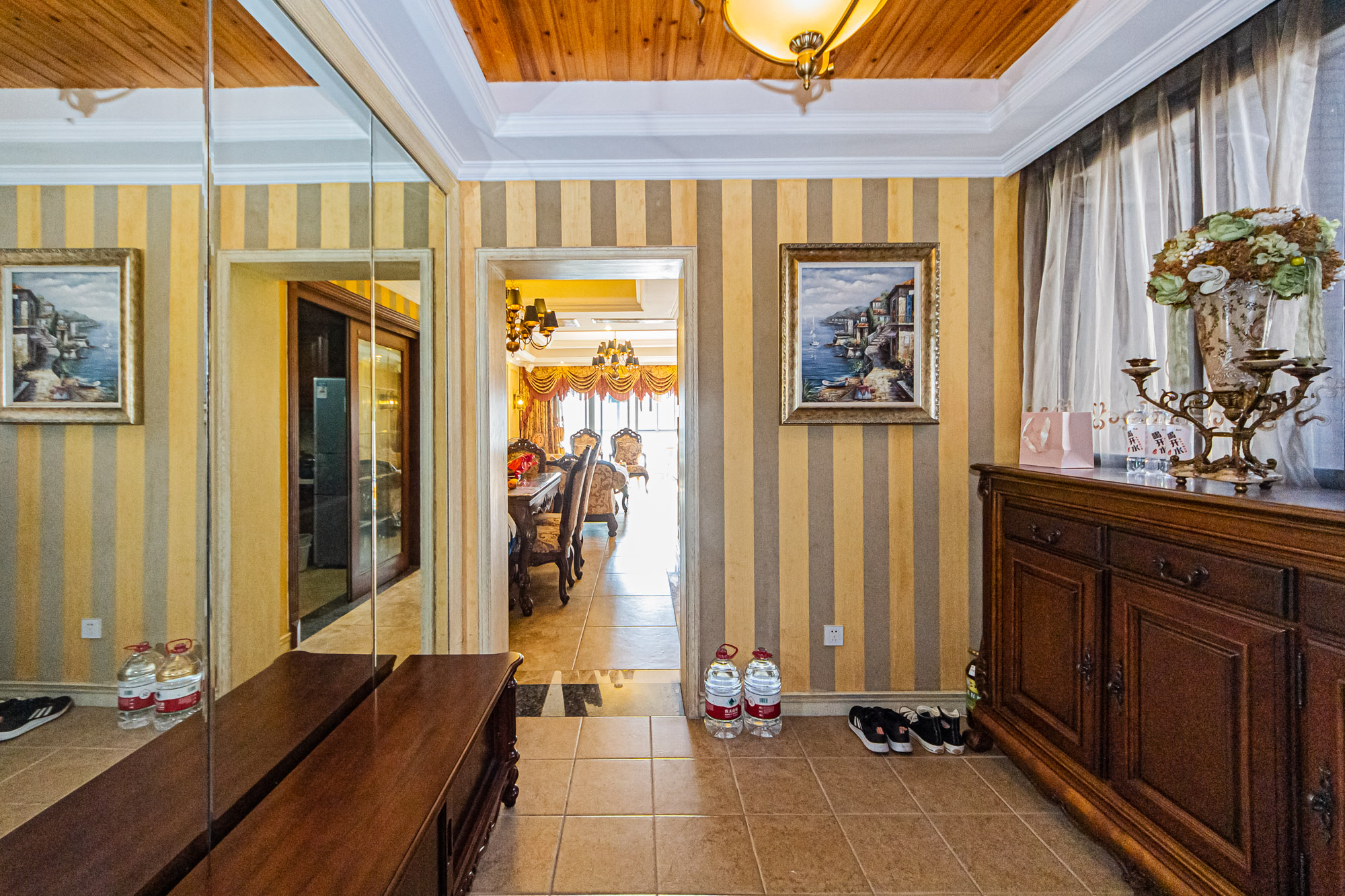 滨江君悦香邸  3室2厅2卫    178.0万其他