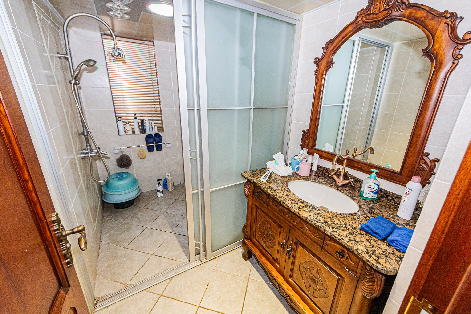 滨江君悦香邸  3室2厅2卫    178.0万 滨江君悦香邸  3室2厅2卫    178.0万卫生间