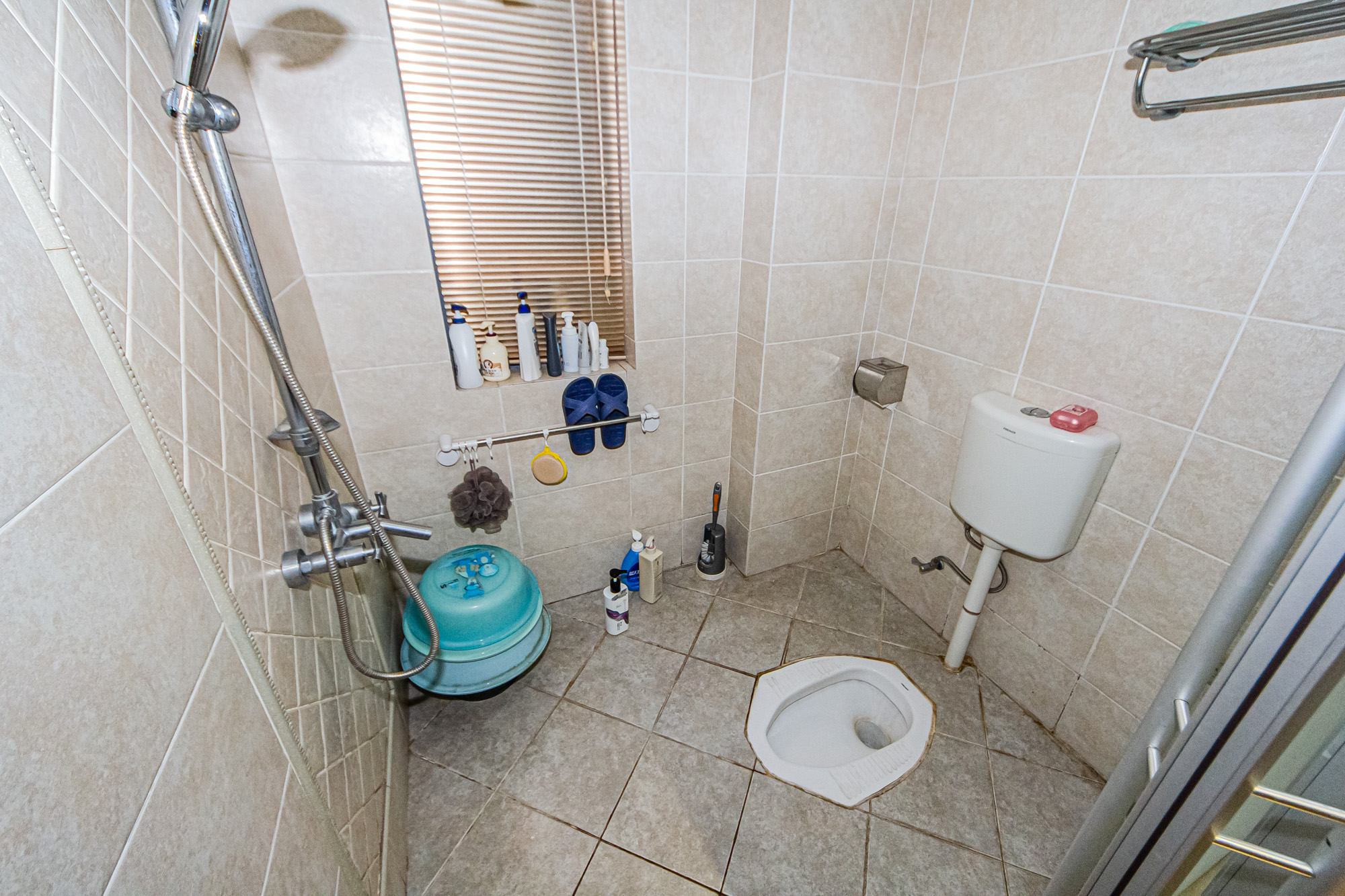 滨江君悦香邸  3室2厅2卫    178.0万卫生间