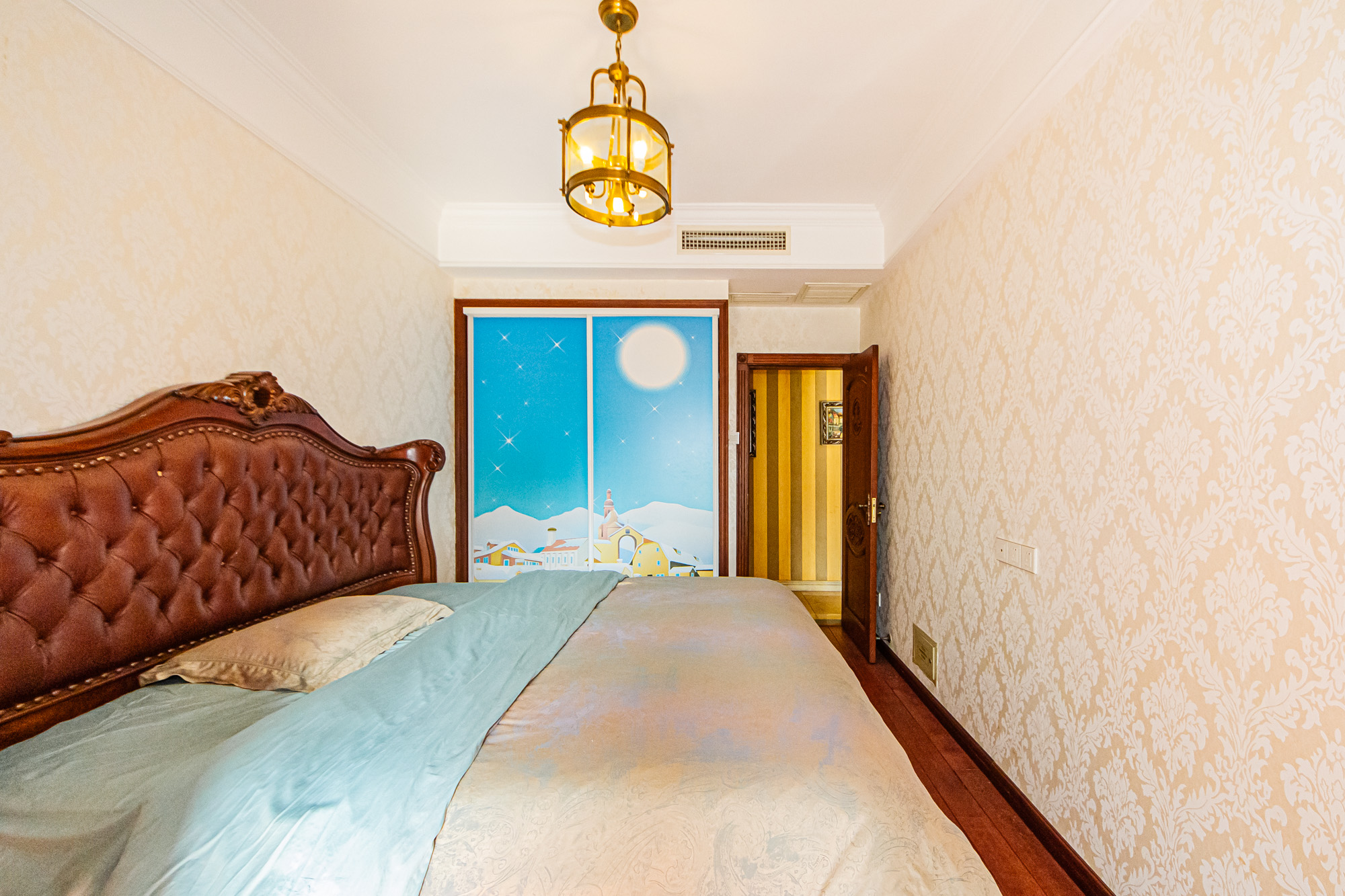 滨江君悦香邸  3室2厅2卫    178.0万 滨江君悦香邸  3室2厅2卫    178.0万卧室