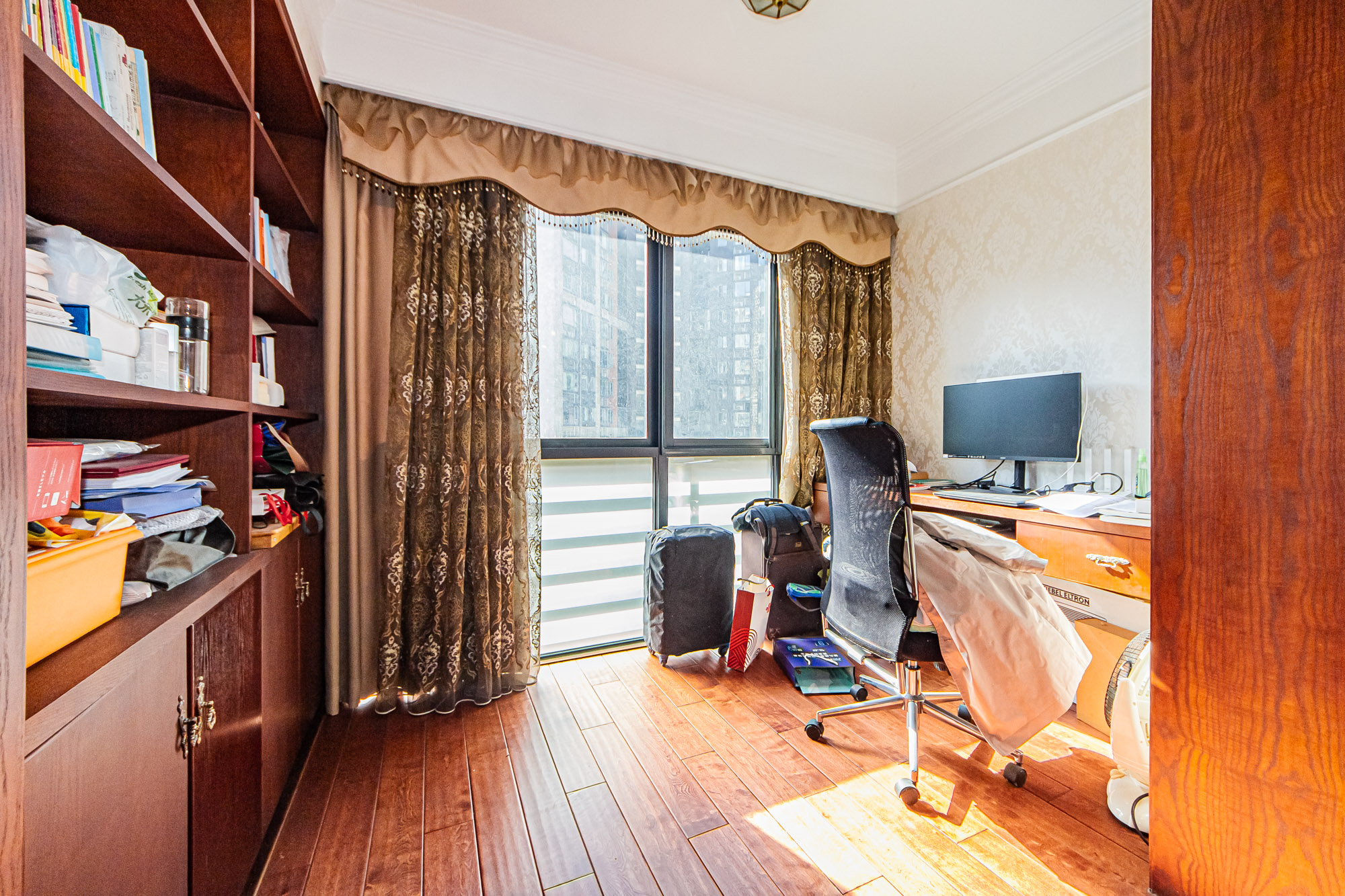 滨江君悦香邸  3室2厅2卫    178.0万 滨江君悦香邸  3室2厅2卫    178.0万阳台