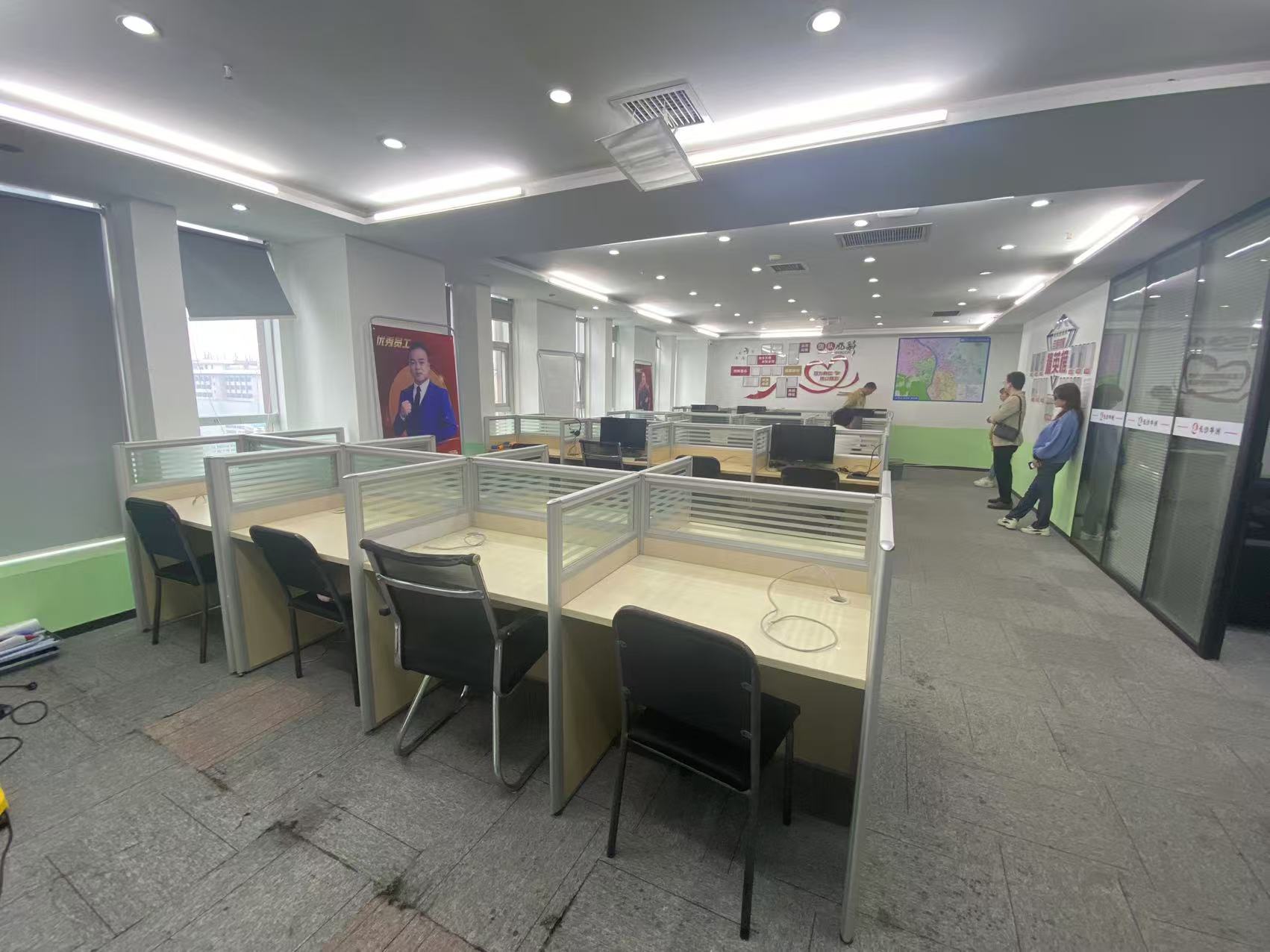 高信向日葵 4室2厅1卫 7000.0元/月 高信向日葵 4室2厅1卫 7000.0元/月室内图