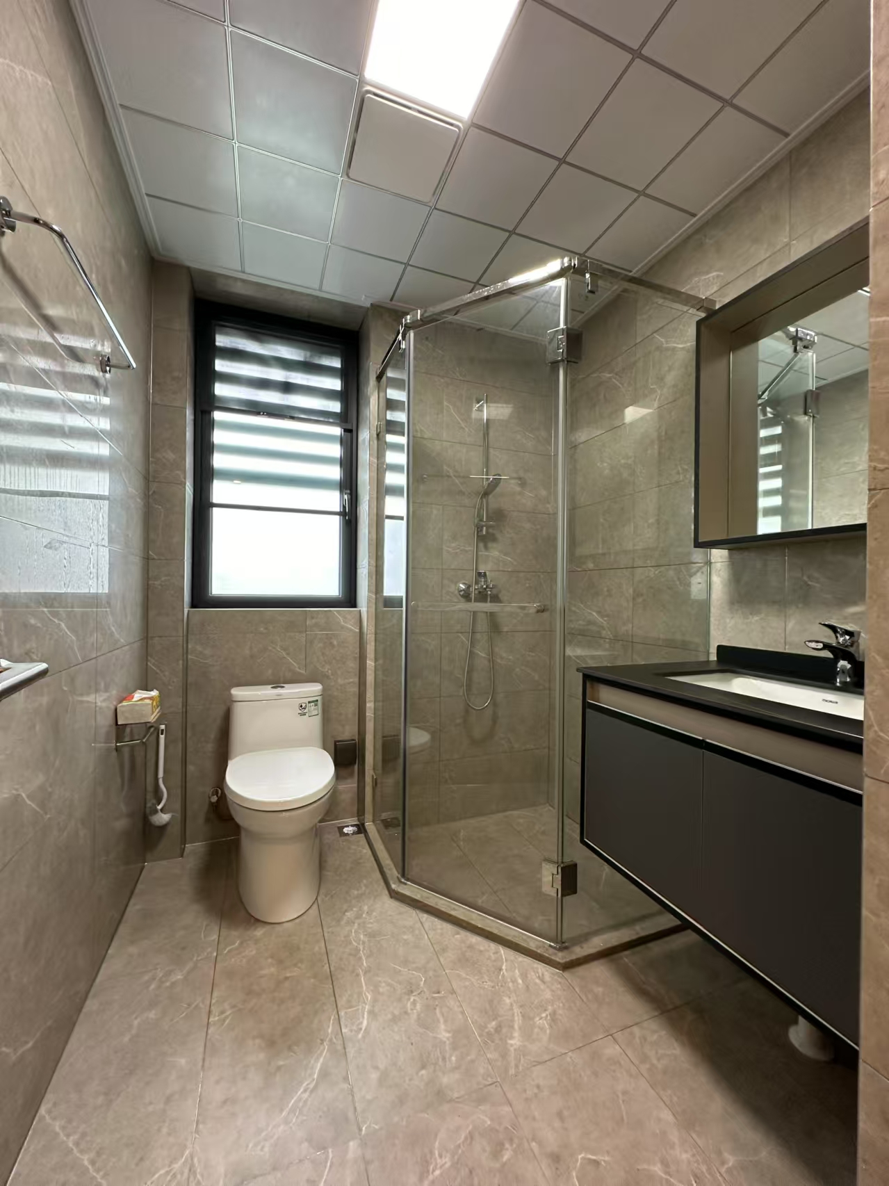 华润中心三期  1室0厅0卫    406.0万 华润中心三期  1室0厅0卫    406.0万室内图