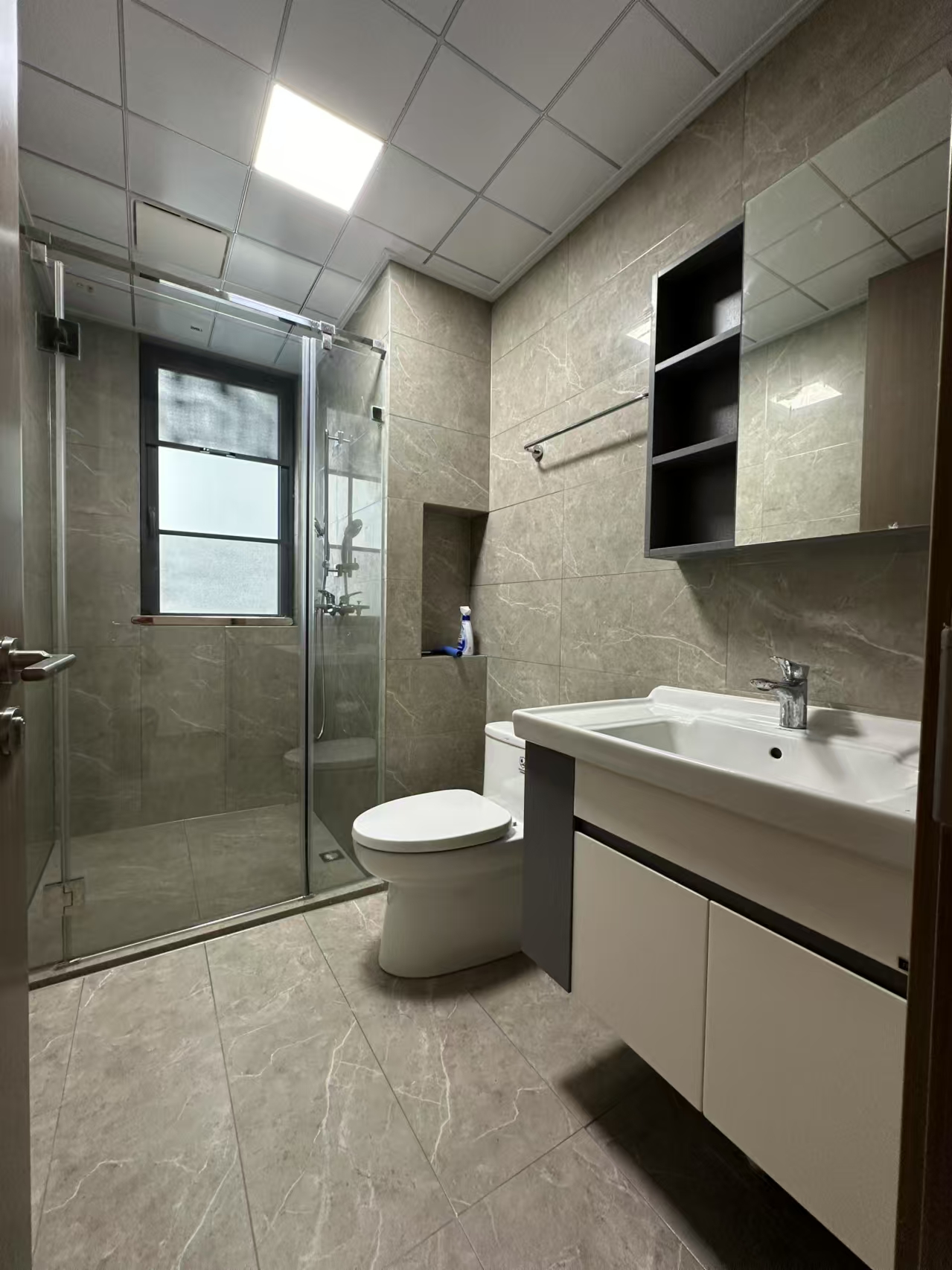 华润中心三期  1室0厅0卫    406.0万 华润中心三期  1室0厅0卫    406.0万室内图