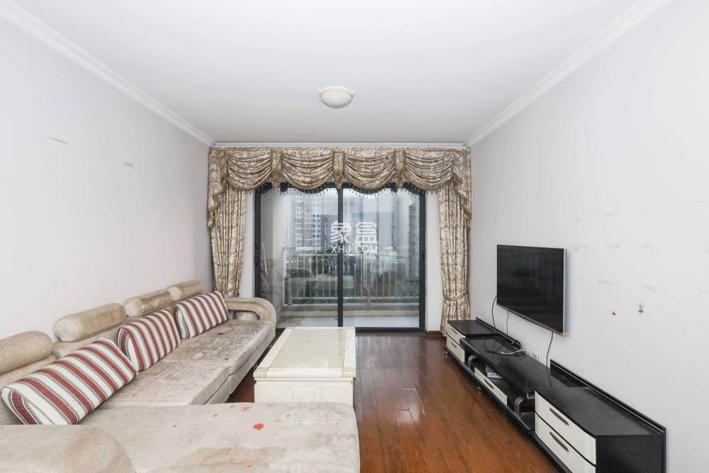 万科城市花园  3室2厅1卫    75.0万