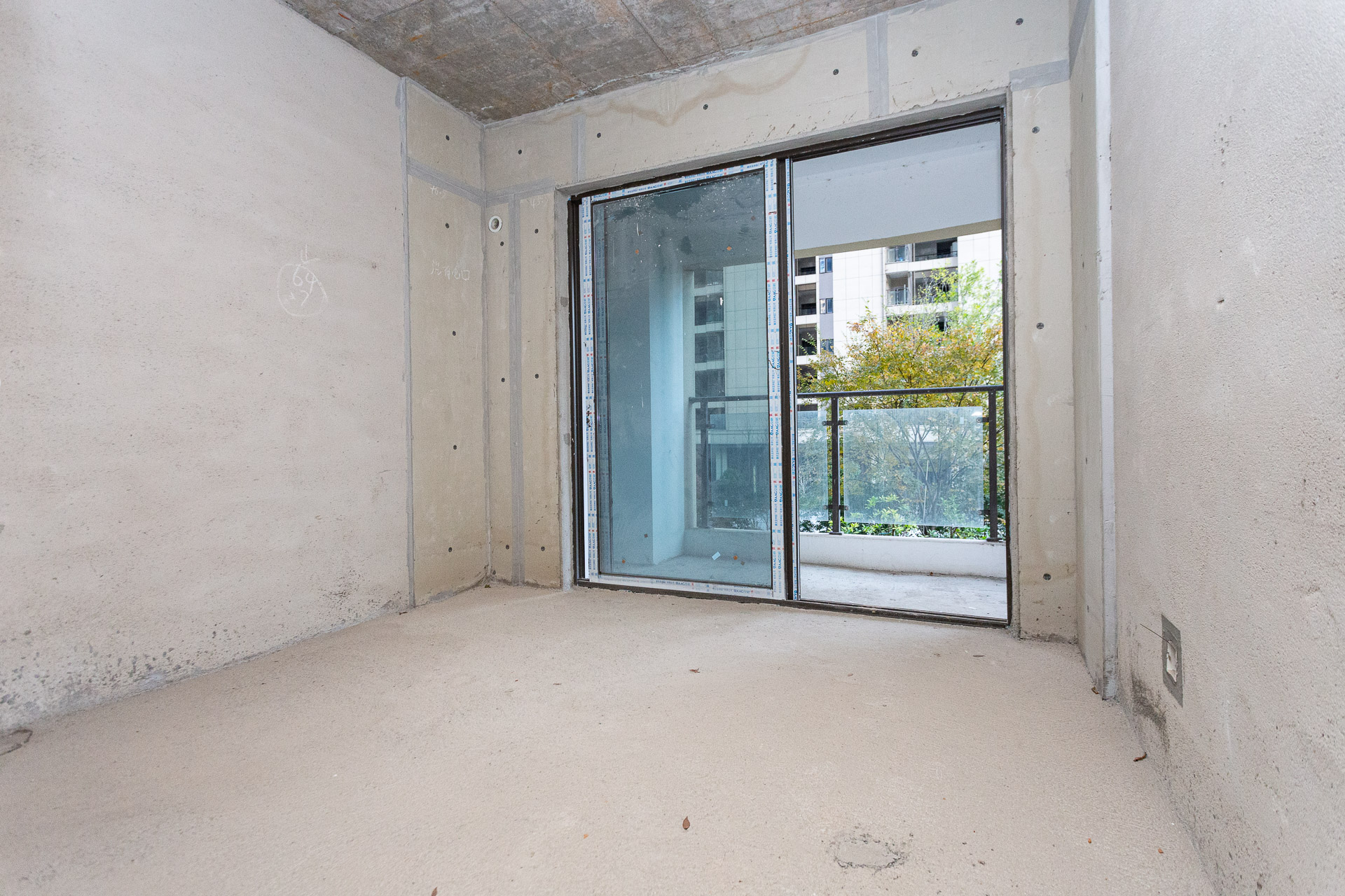 润和湘江天地C区  4室2厅2卫    188.0万卧室