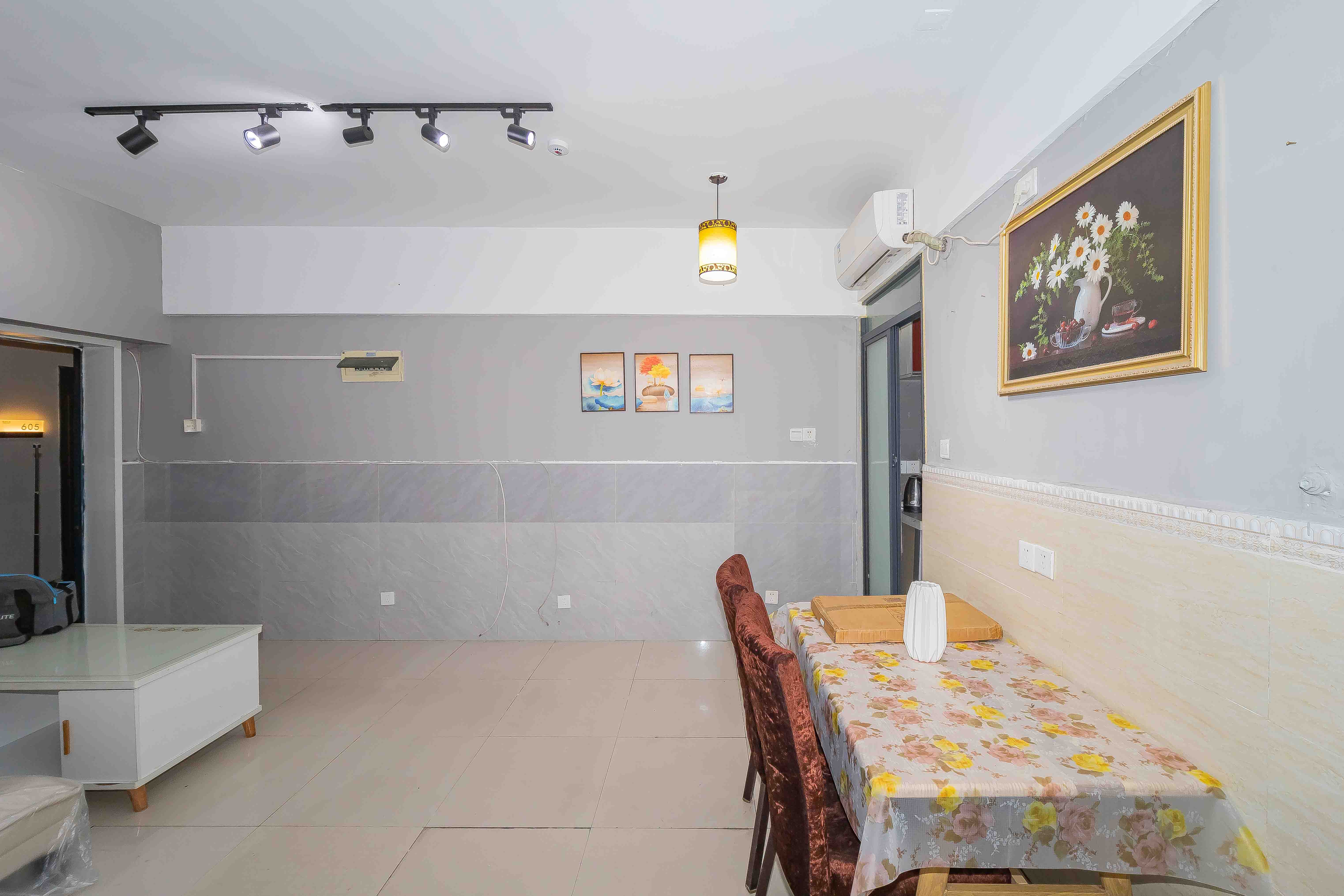 嘉顿新天地  1室1厅1卫    54.0万 嘉顿新天地  1室1厅1卫    54.0万客厅