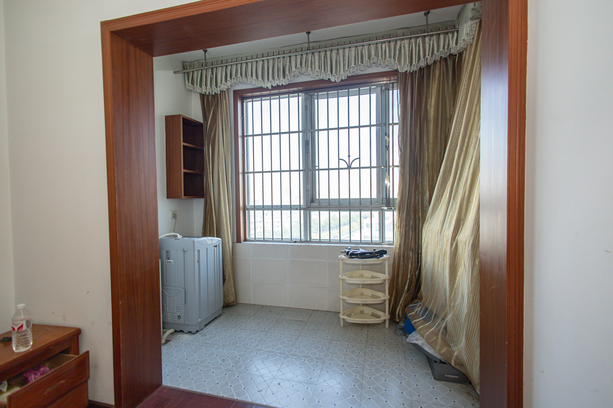 楚天馨苑  4室2厅2卫    72.8万 楚天馨苑  4室2厅2卫    72.8万阳台