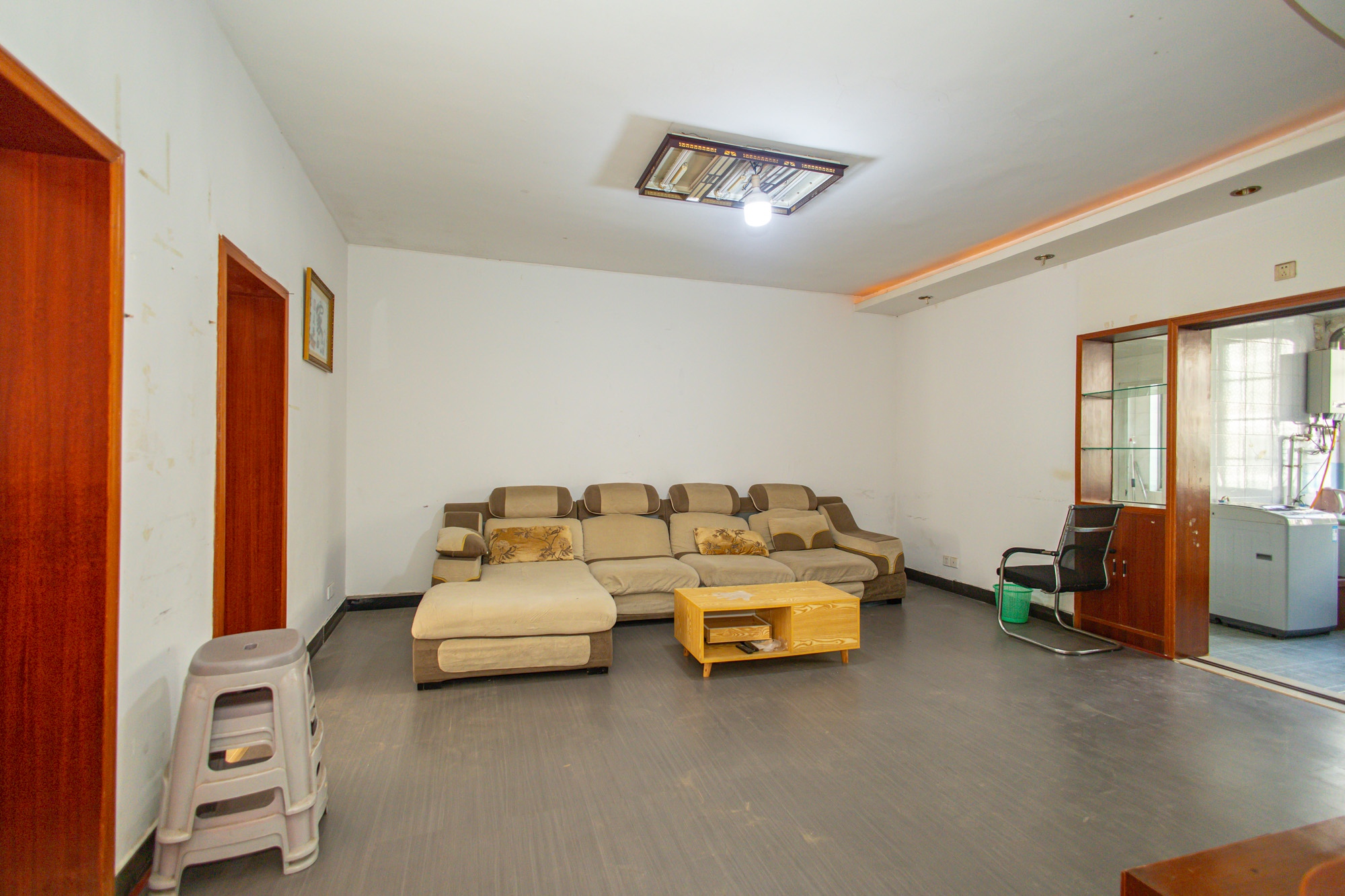 湘绣城  2室1厅1卫    49.0万 湘绣城  2室1厅1卫    49.0万客厅