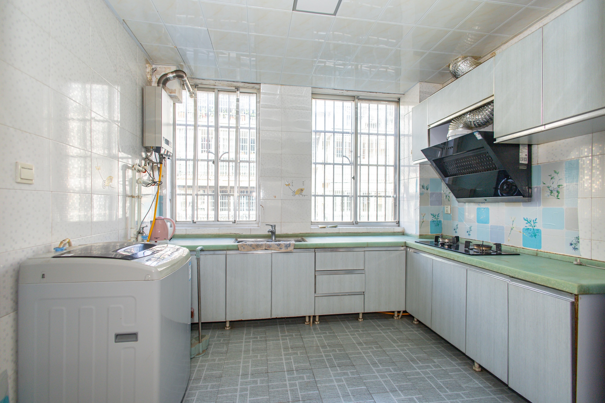 湘绣城  2室1厅1卫    49.0万 湘绣城  2室1厅1卫    49.0万厨房