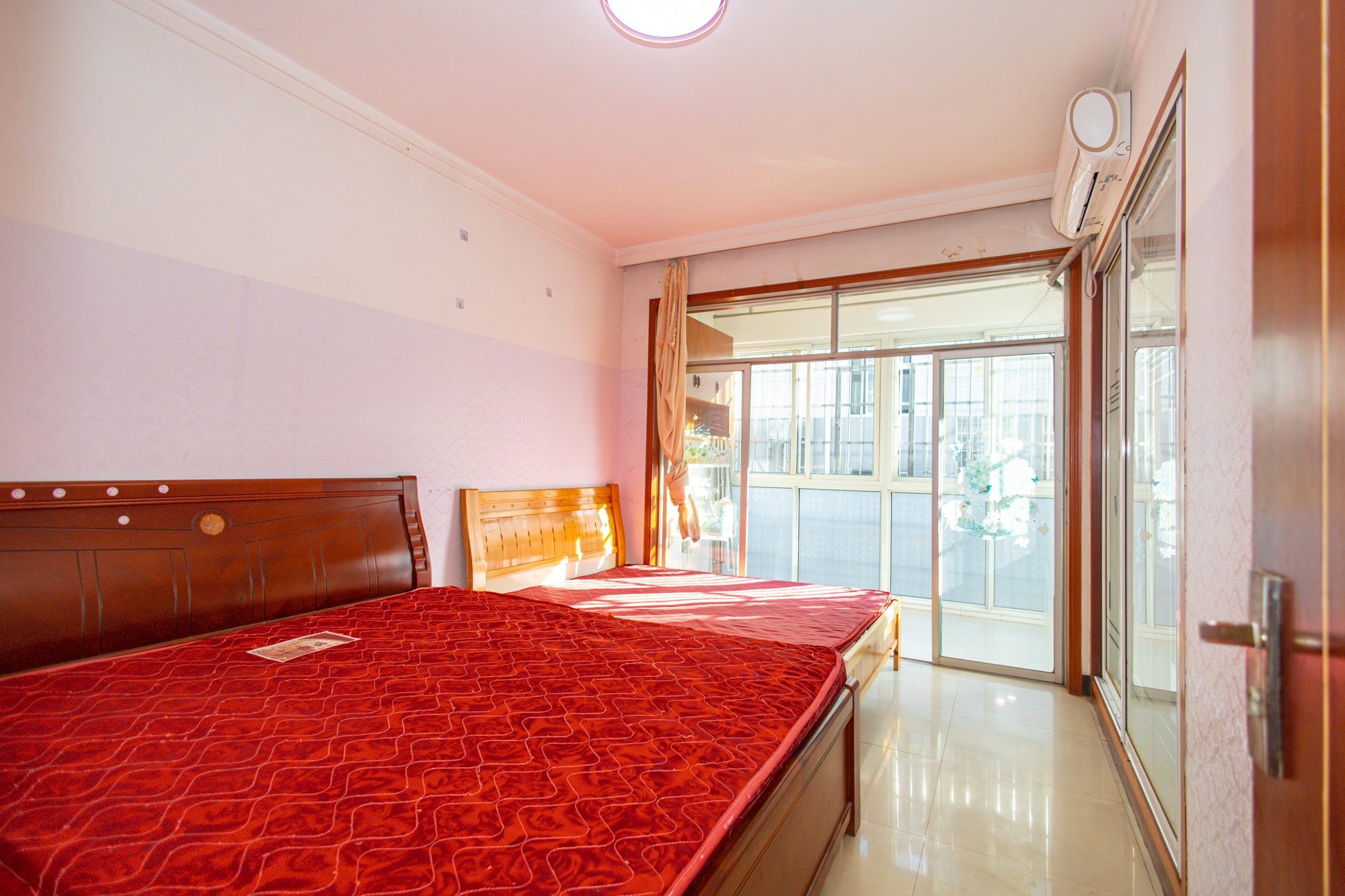 湘绣城  2室1厅1卫    49.0万 湘绣城  2室1厅1卫    49.0万卧室