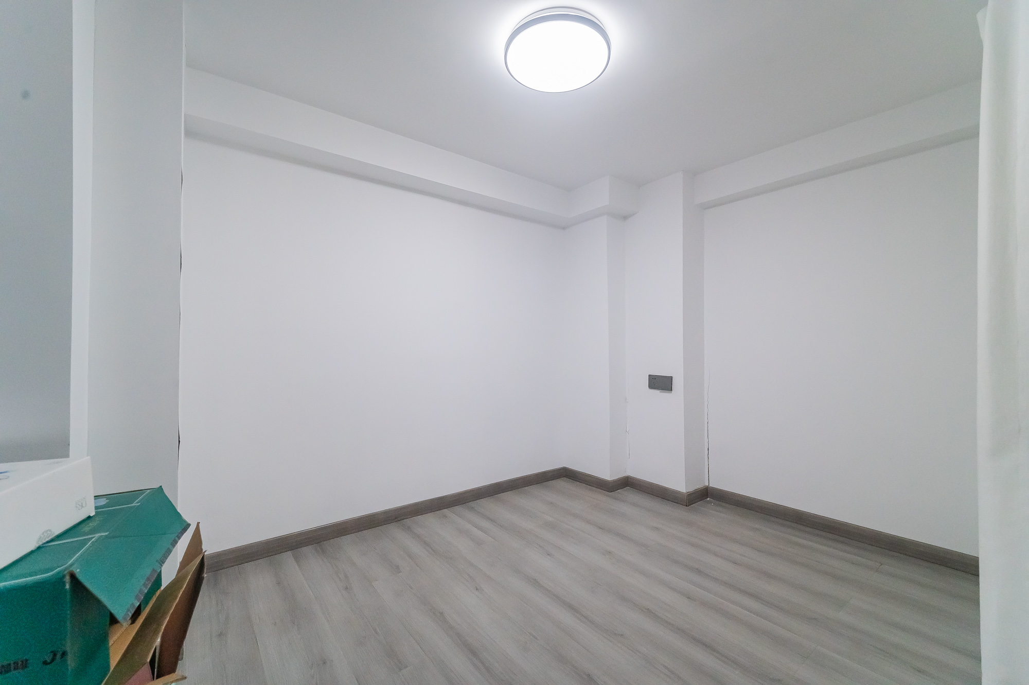 海伦春天  1室1厅1卫    31.8万 海伦春天  1室1厅1卫    31.8万卧室