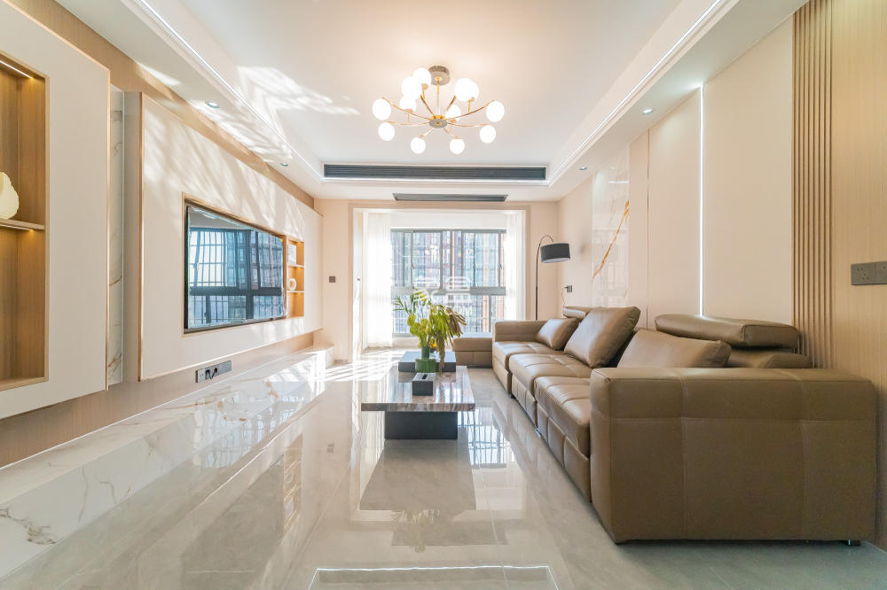 海伦春天  南北通透双阳台 中高楼层 可拎包入住