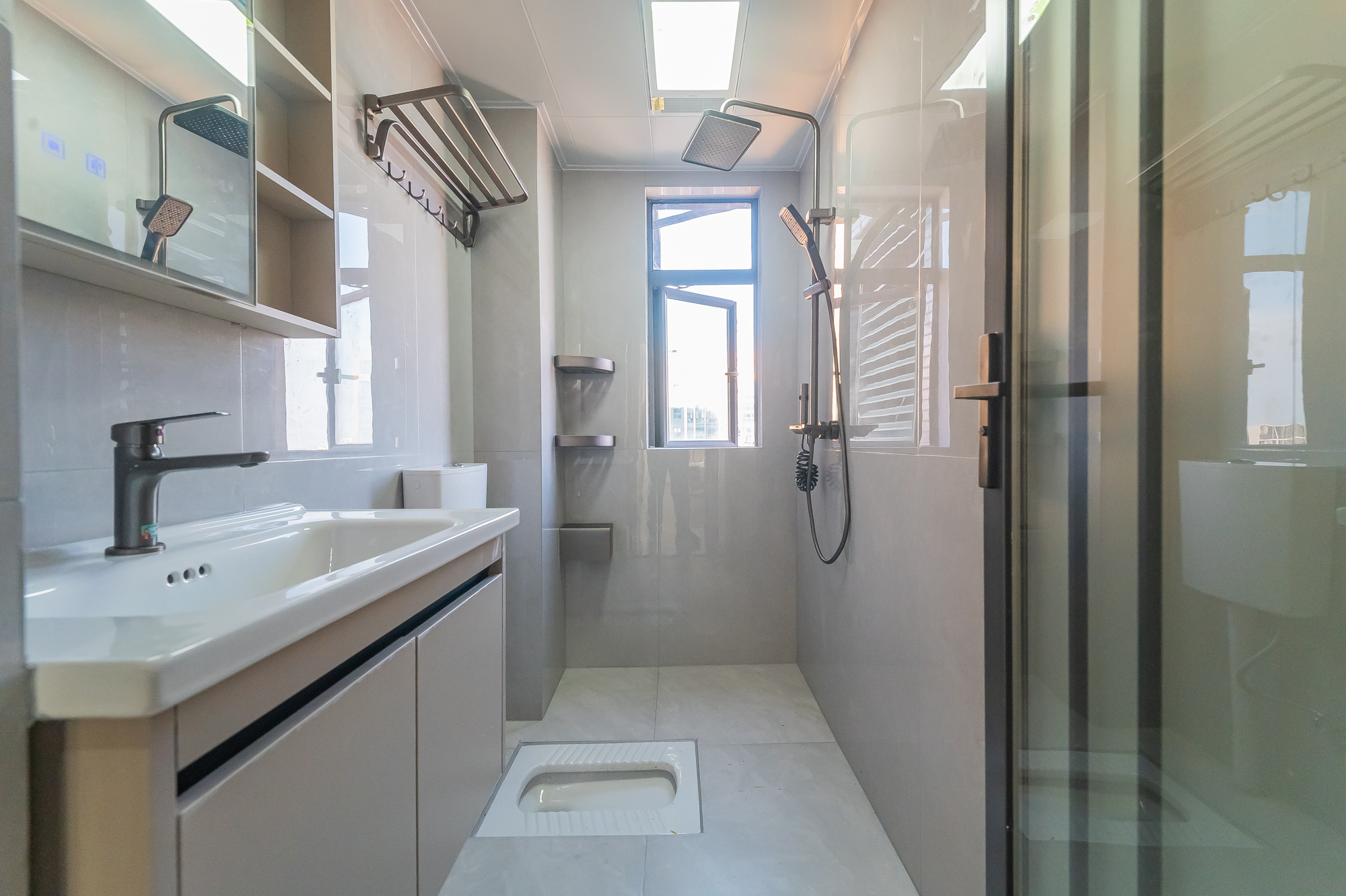 海伦春天 3室2厅2卫 89.18万 海伦春天 3室2厅2卫 89.18万卫生间