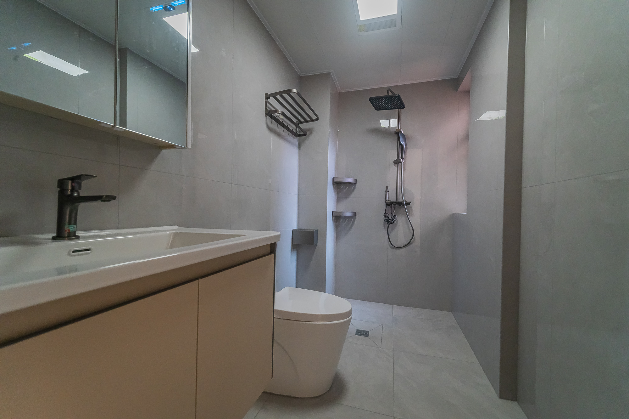 海伦春天 3室2厅2卫 89.18万 海伦春天 3室2厅2卫 89.18万卫生间