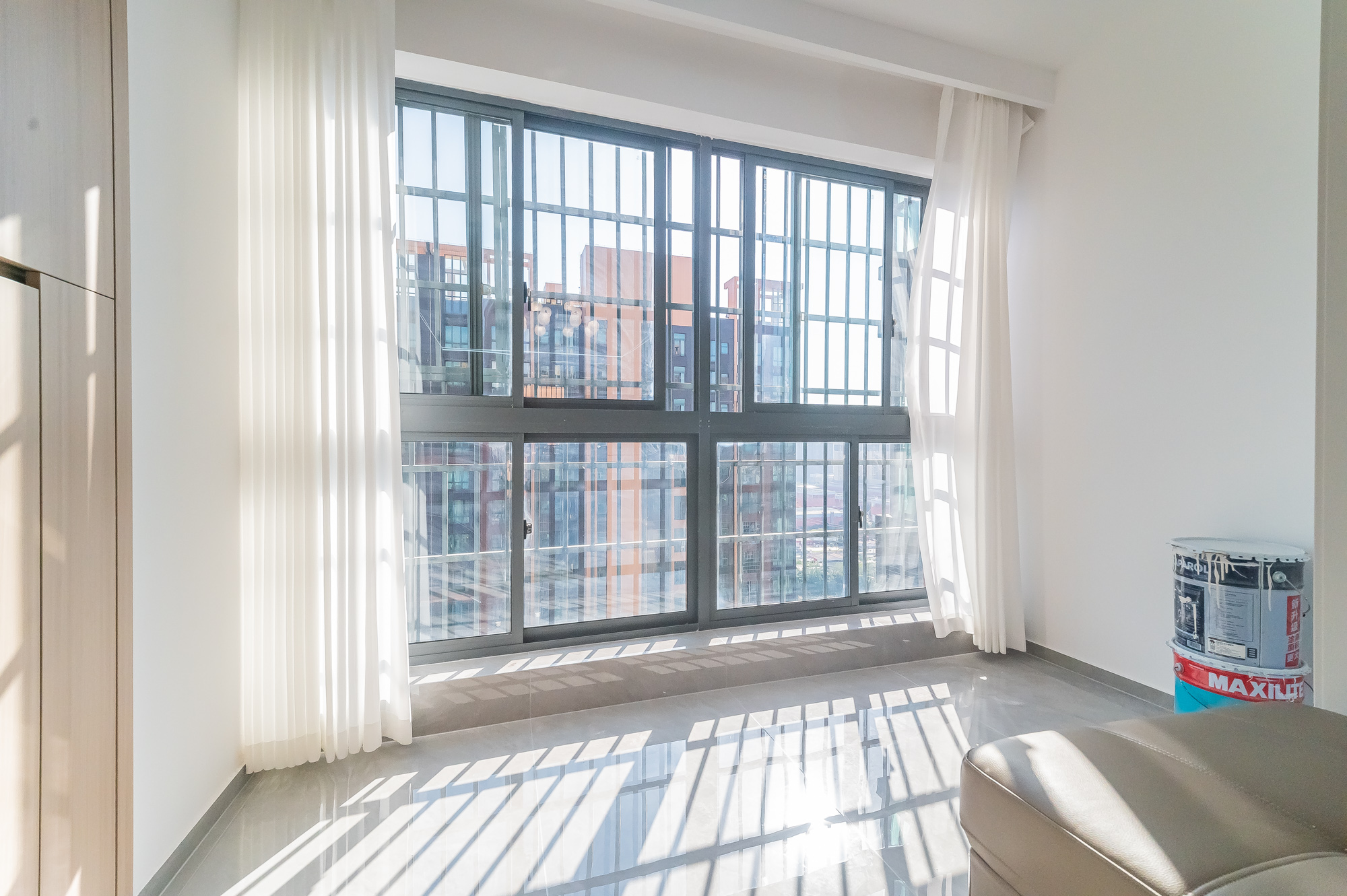 海伦春天 3室2厅2卫 89.18万 海伦春天 3室2厅2卫 89.18万阳台