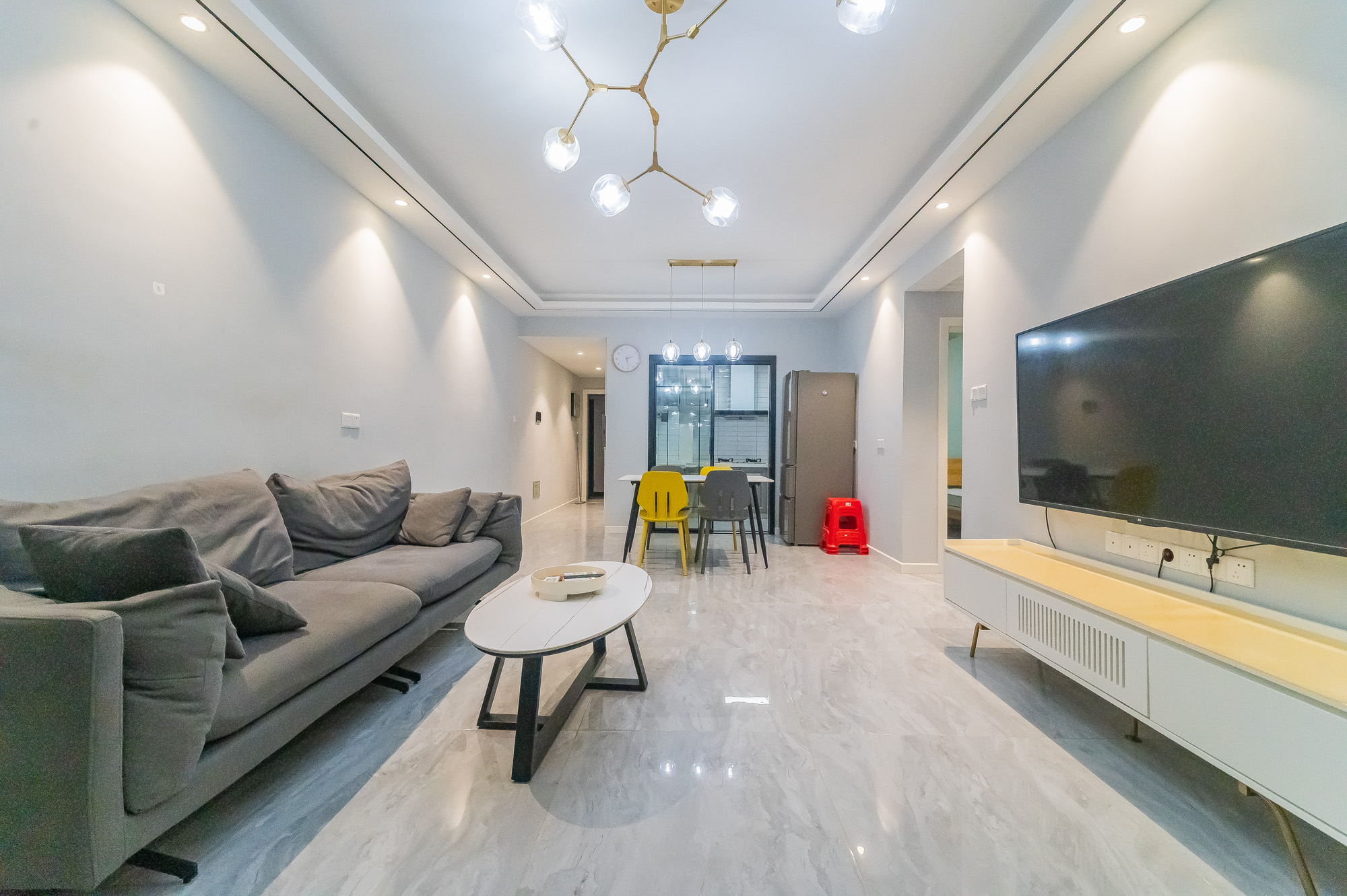 松雅湖壹号 3室2厅1卫 85.0万 松雅湖壹号 3室2厅1卫 85.0万客厅