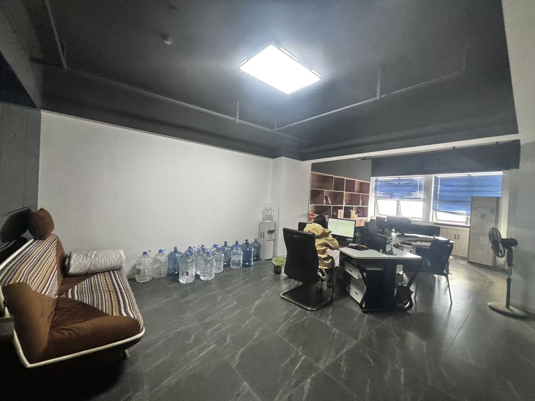 华晨御园 3室2厅2卫 4500.0元/月 华晨御园 3室2厅2卫 4500.0元/月室内图