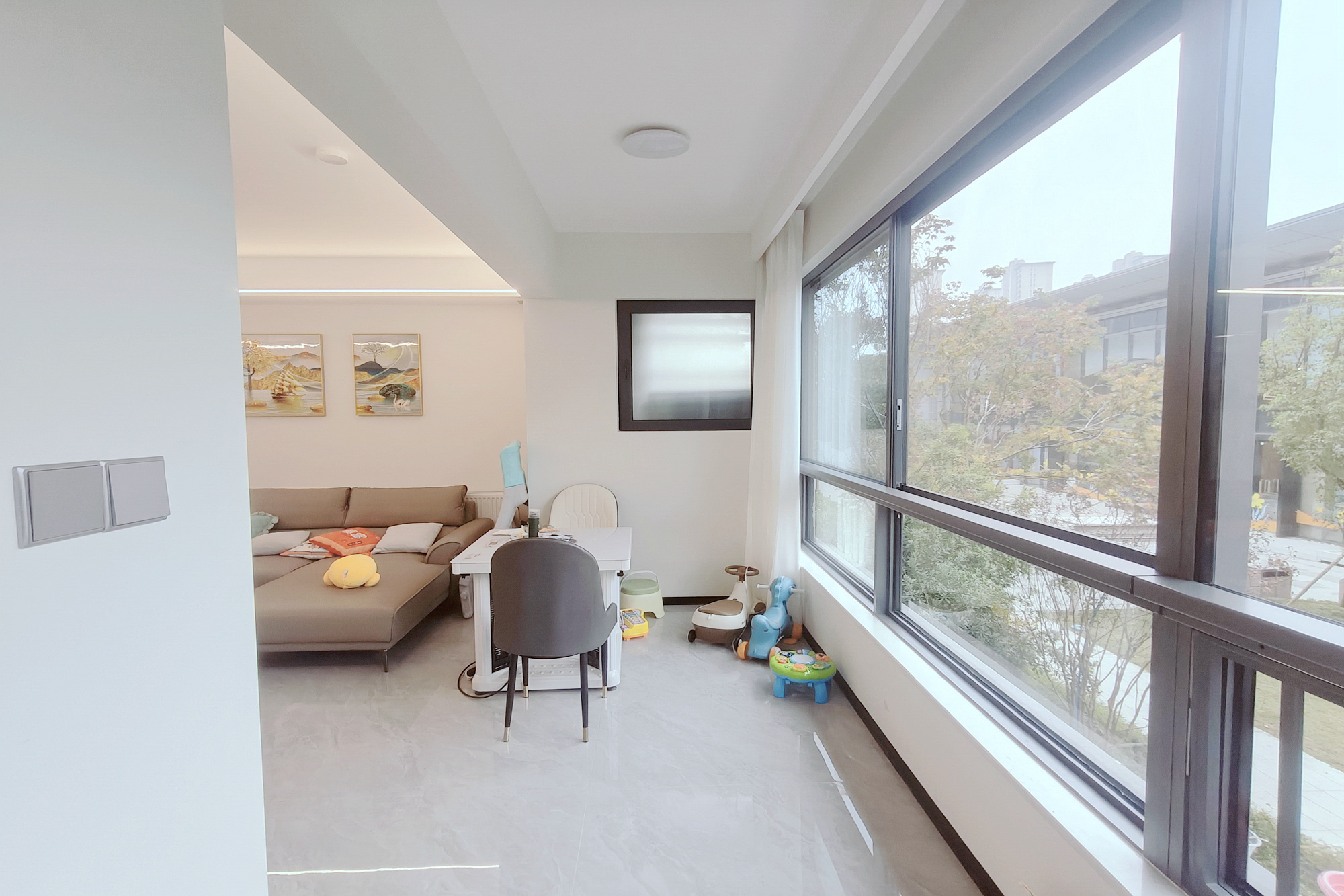 中交凤鸣九章  4室2厅2卫    188.0万 中交凤鸣九章  4室2厅2卫    188.0万阳台