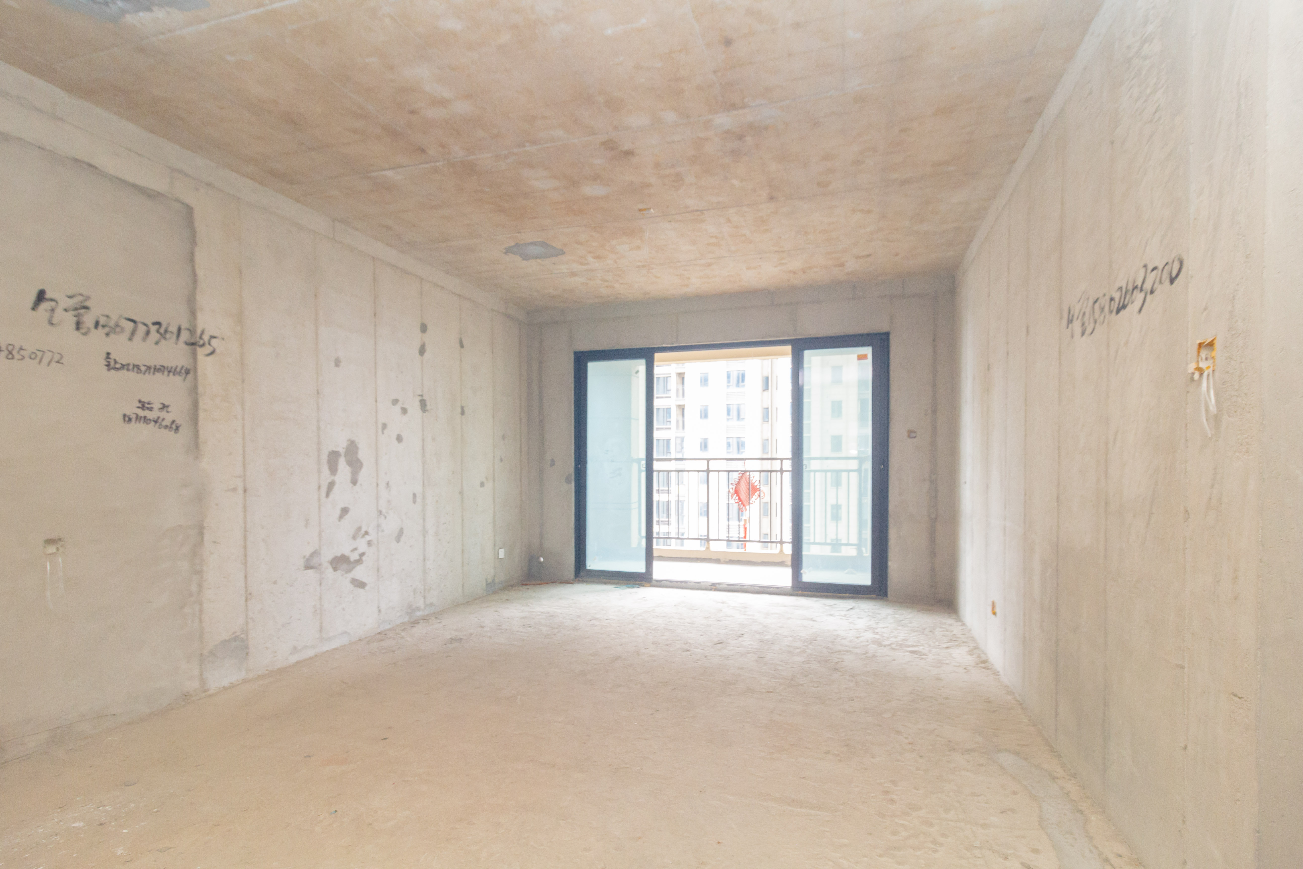 映悦星府 3室2厅2卫 72.6万 映悦星府 3室2厅2卫 72.6万客厅