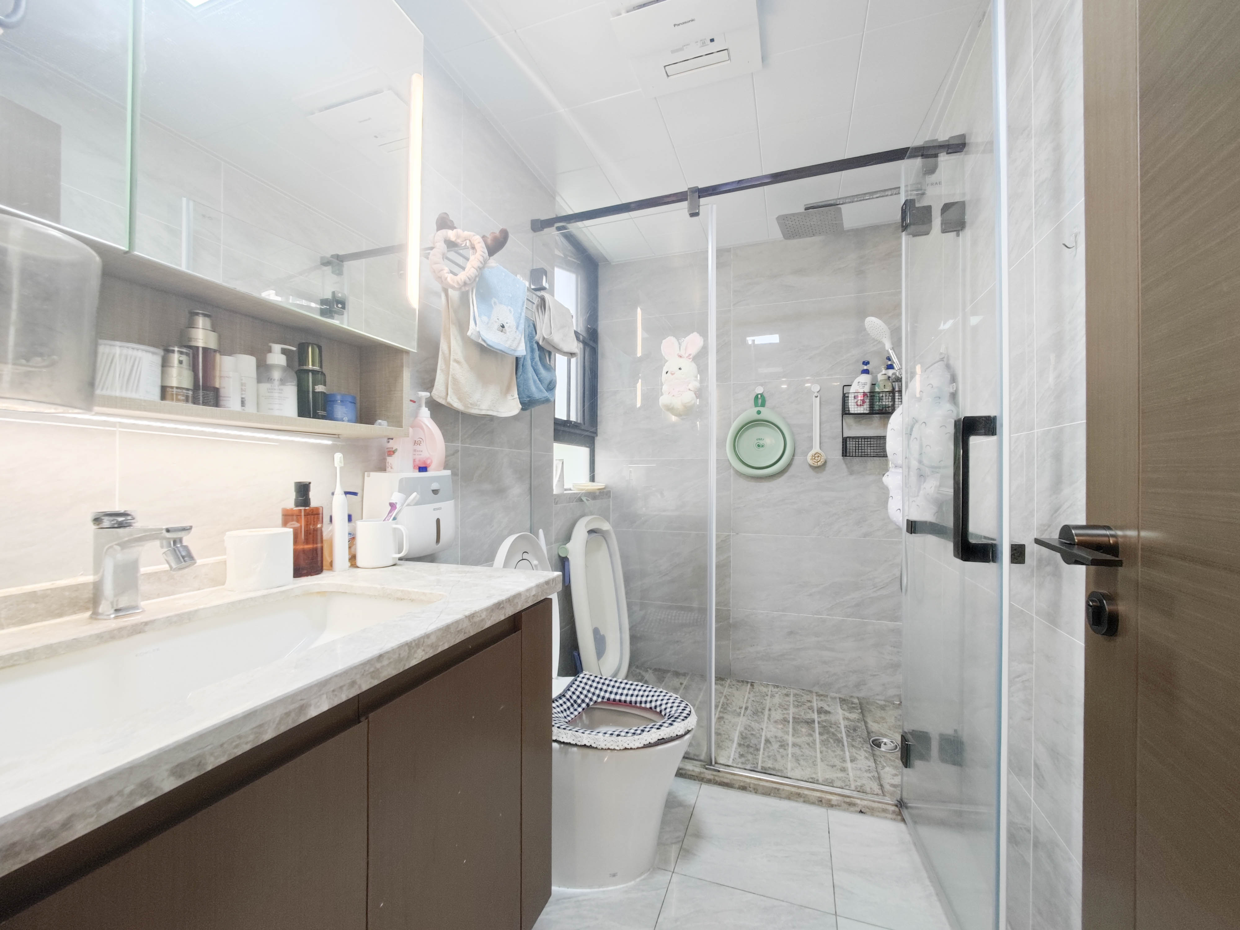 万科魅力之城天阔里  4室2厅2卫    198.0万 万科魅力之城天阔里  4室2厅2卫    198.0万卫生间