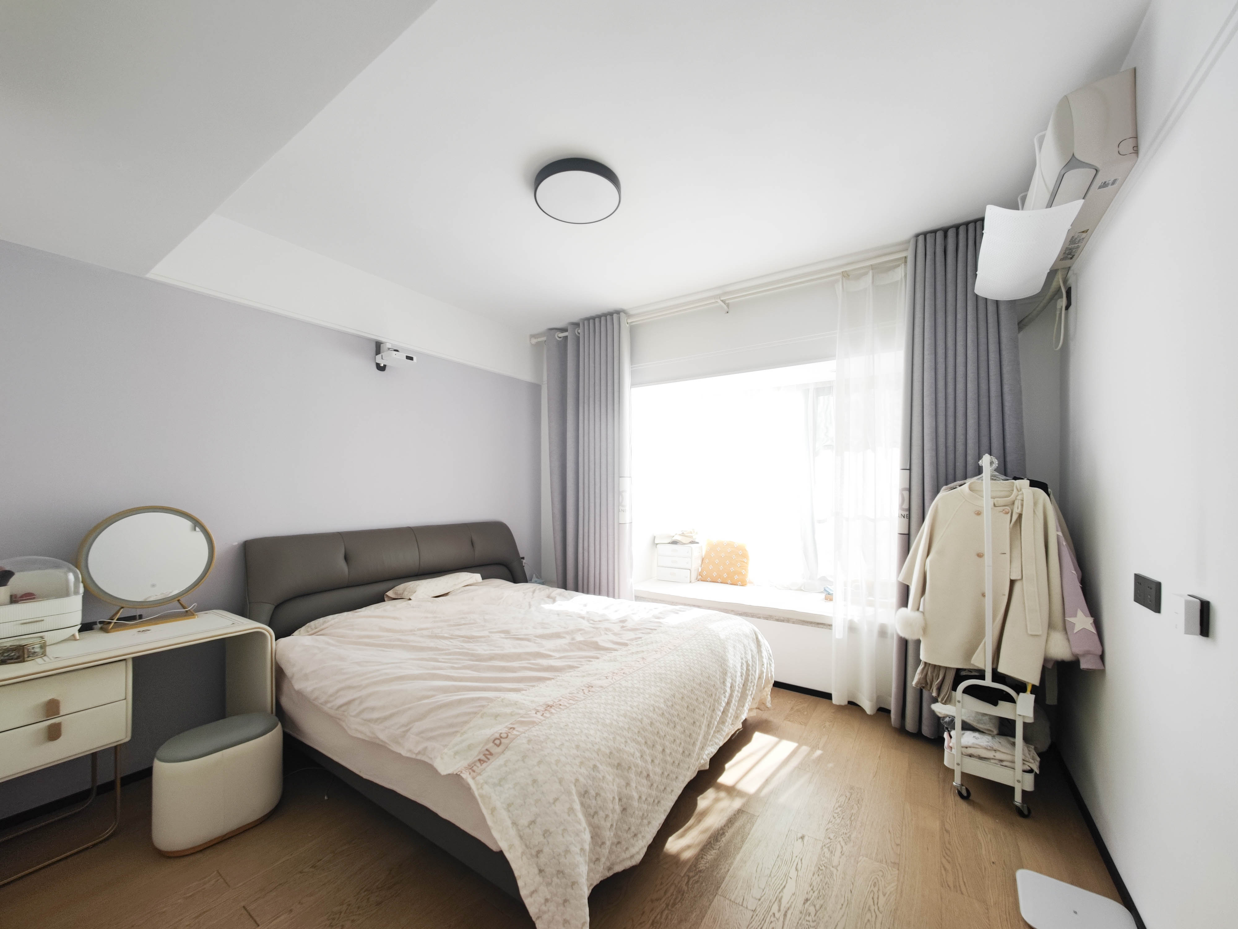 万科魅力之城天阔里  4室2厅2卫    198.0万 万科魅力之城天阔里  4室2厅2卫    198.0万卧室