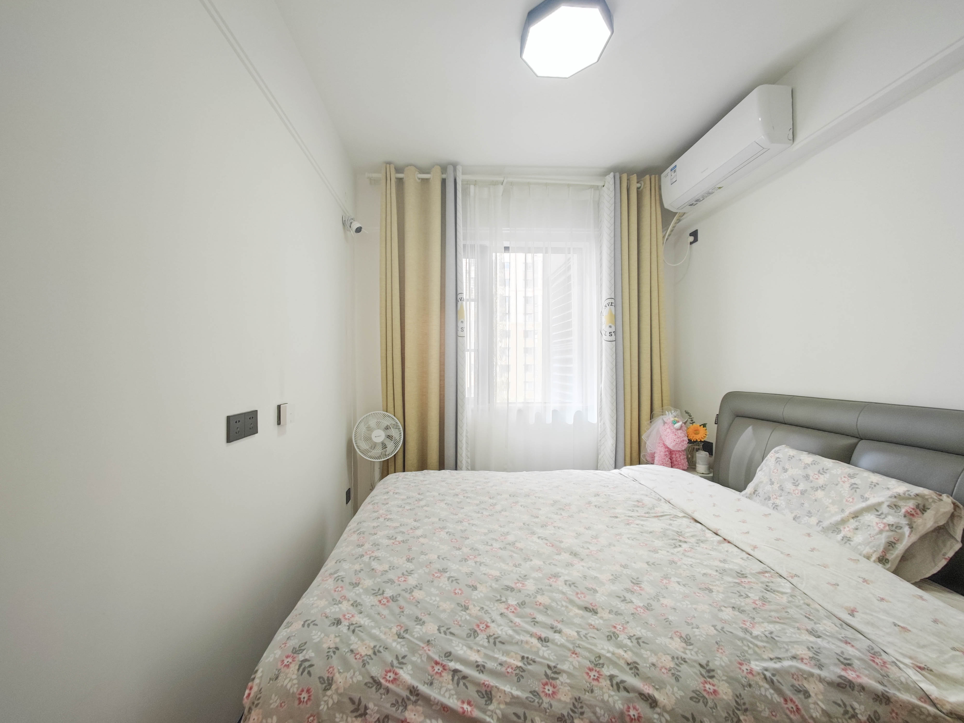 万科魅力之城天阔里  4室2厅2卫    198.0万 万科魅力之城天阔里  4室2厅2卫    198.0万卧室