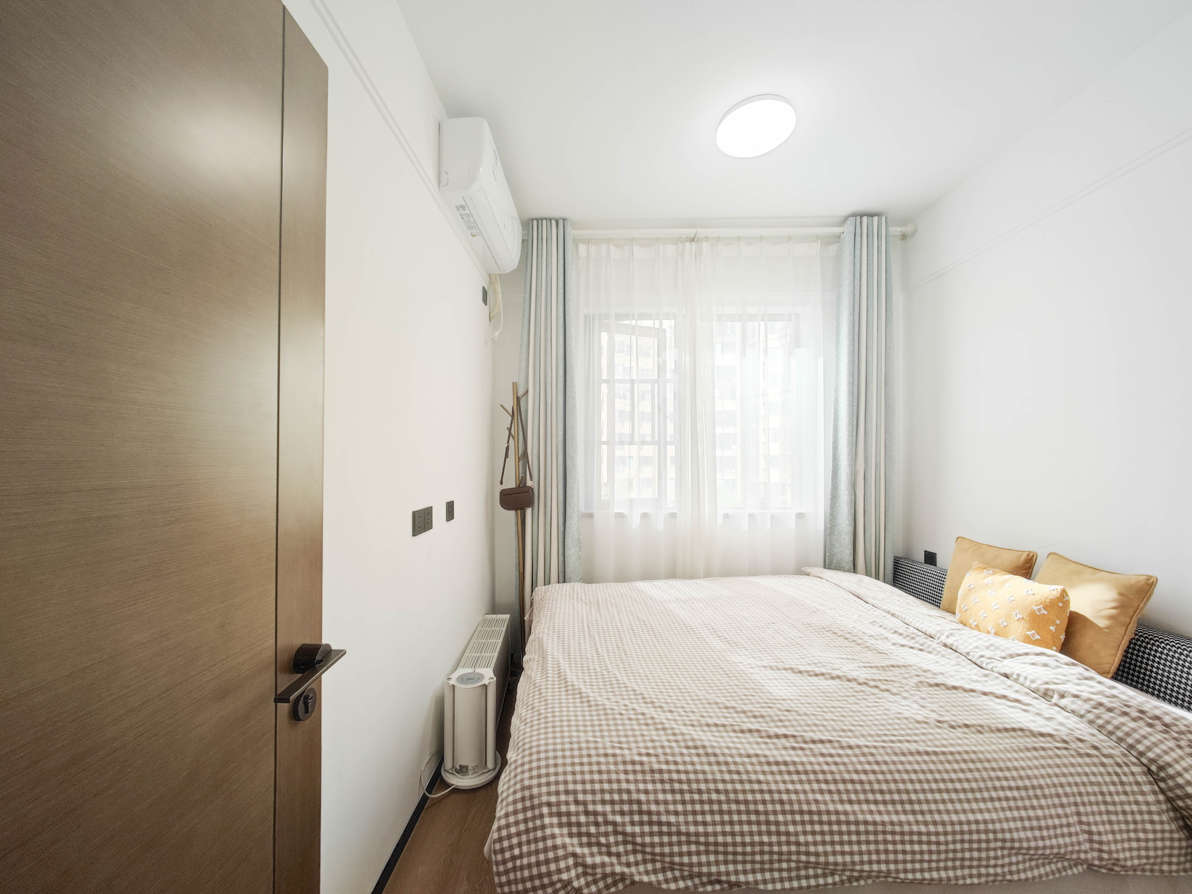 万科魅力之城天阔里  4室2厅2卫    198.0万 万科魅力之城天阔里  4室2厅2卫    198.0万卧室