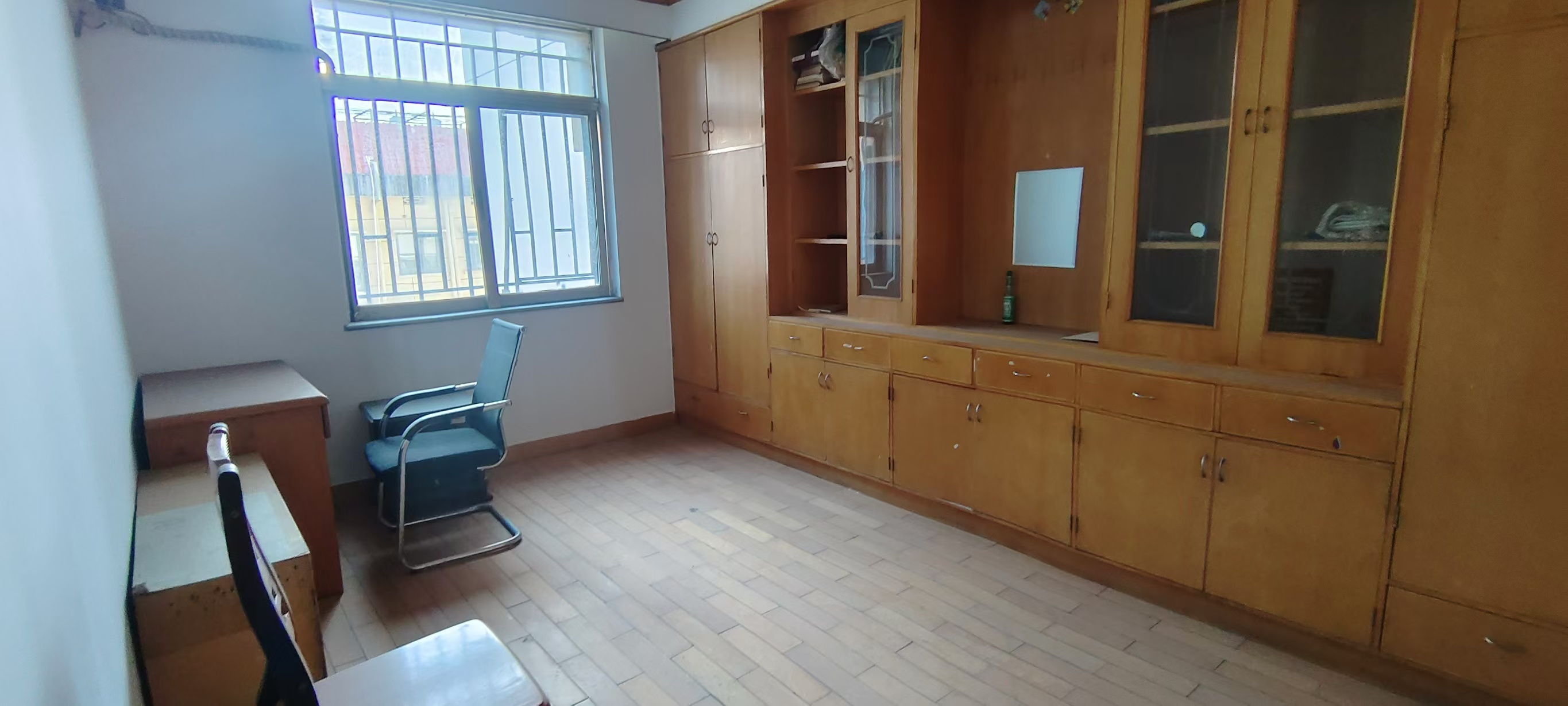 乐嘉花园 3室2厅1卫 1800.0元/月 乐嘉花园 3室2厅1卫 1800.0元/月室内图