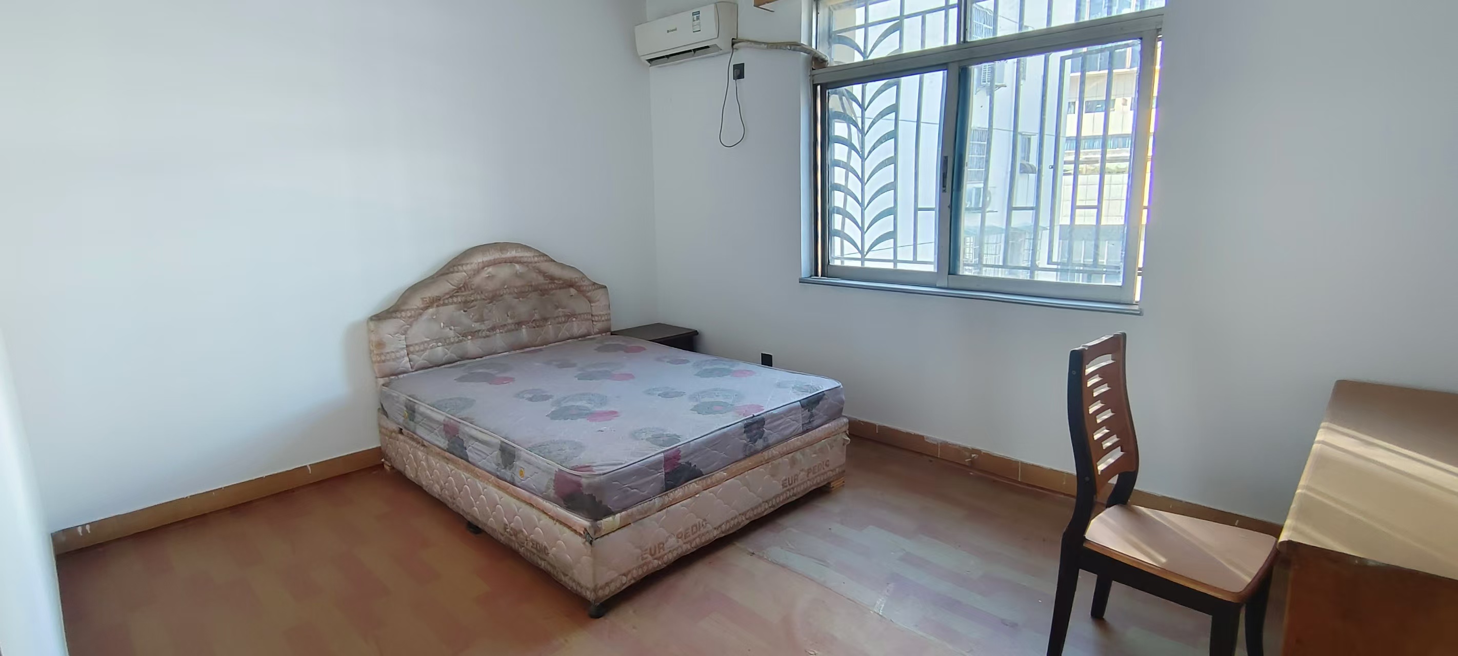 乐嘉花园 3室2厅1卫 1800.0元/月 乐嘉花园 3室2厅1卫 1800.0元/月室内图