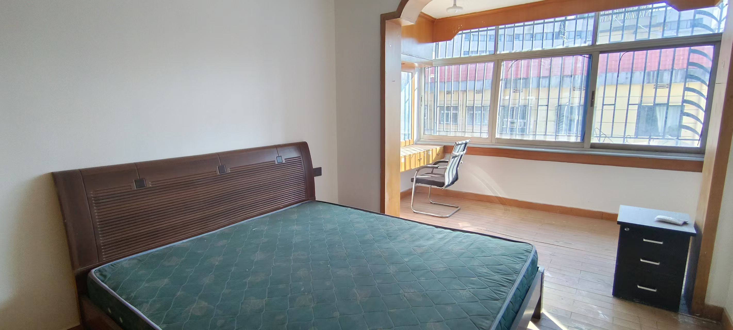 乐嘉花园 3室2厅1卫 1800.0元/月 乐嘉花园 3室2厅1卫 1800.0元/月室内图