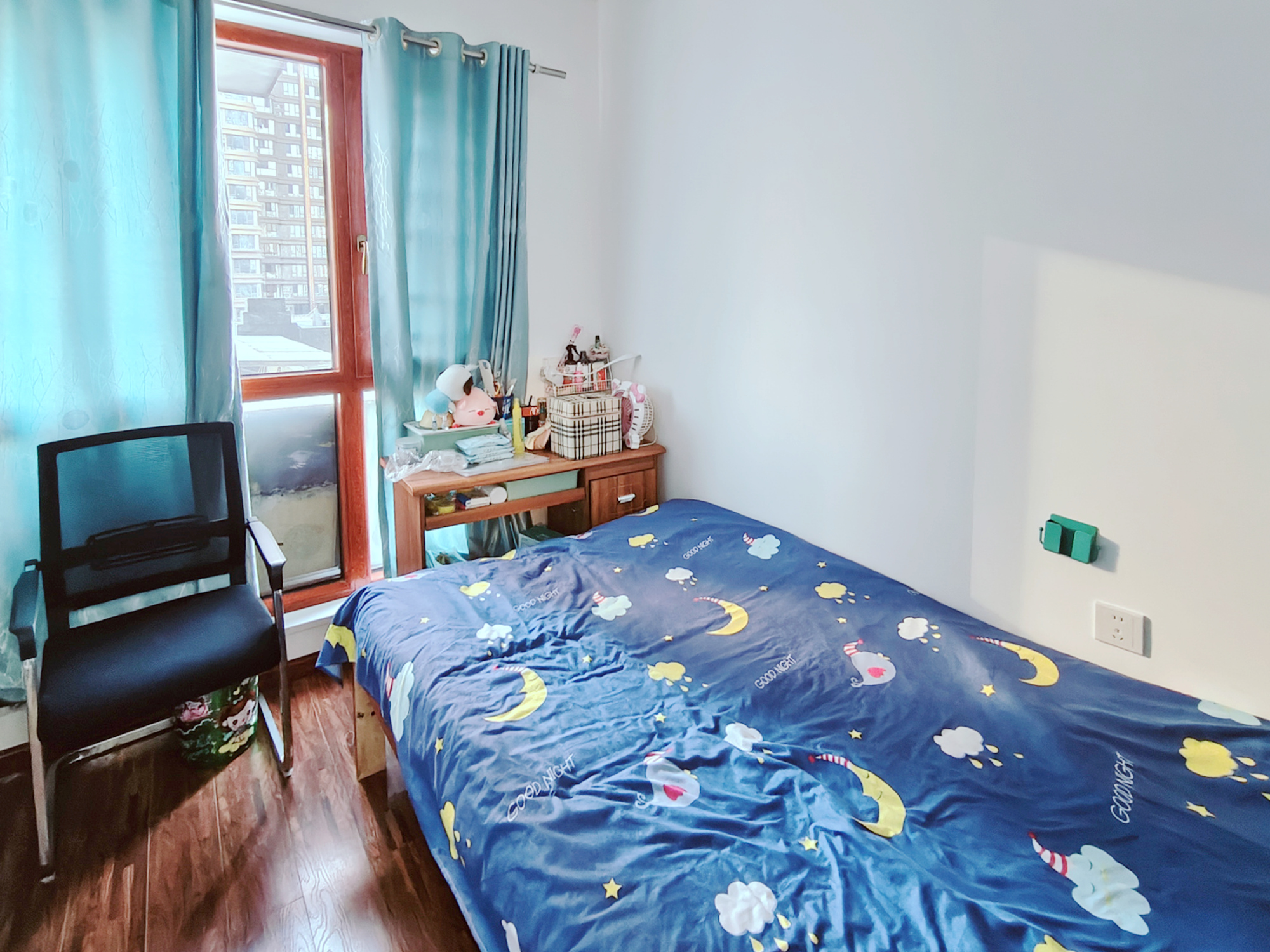 润和长郡(润和紫郡二三期) 4室2厅3卫 135.0万 润和长郡(润和紫郡二三期) 4室2厅3卫 135.0万卧室